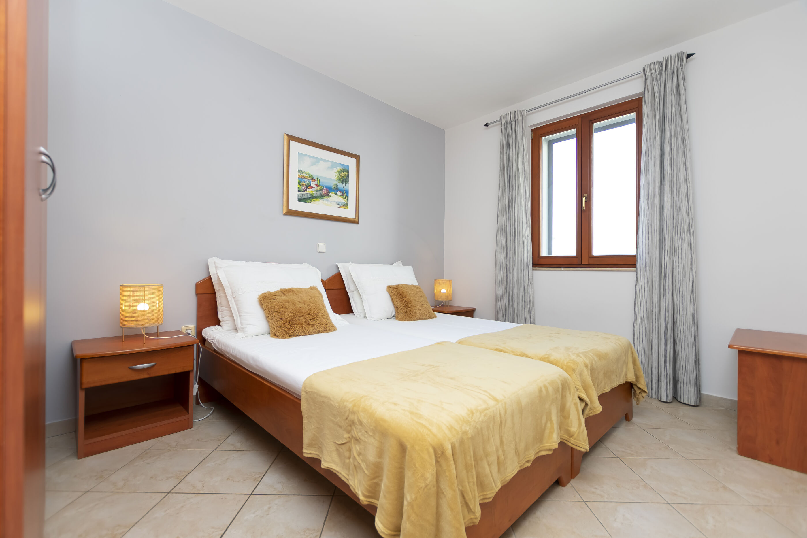 Apartments Ljiljana 71381-A1