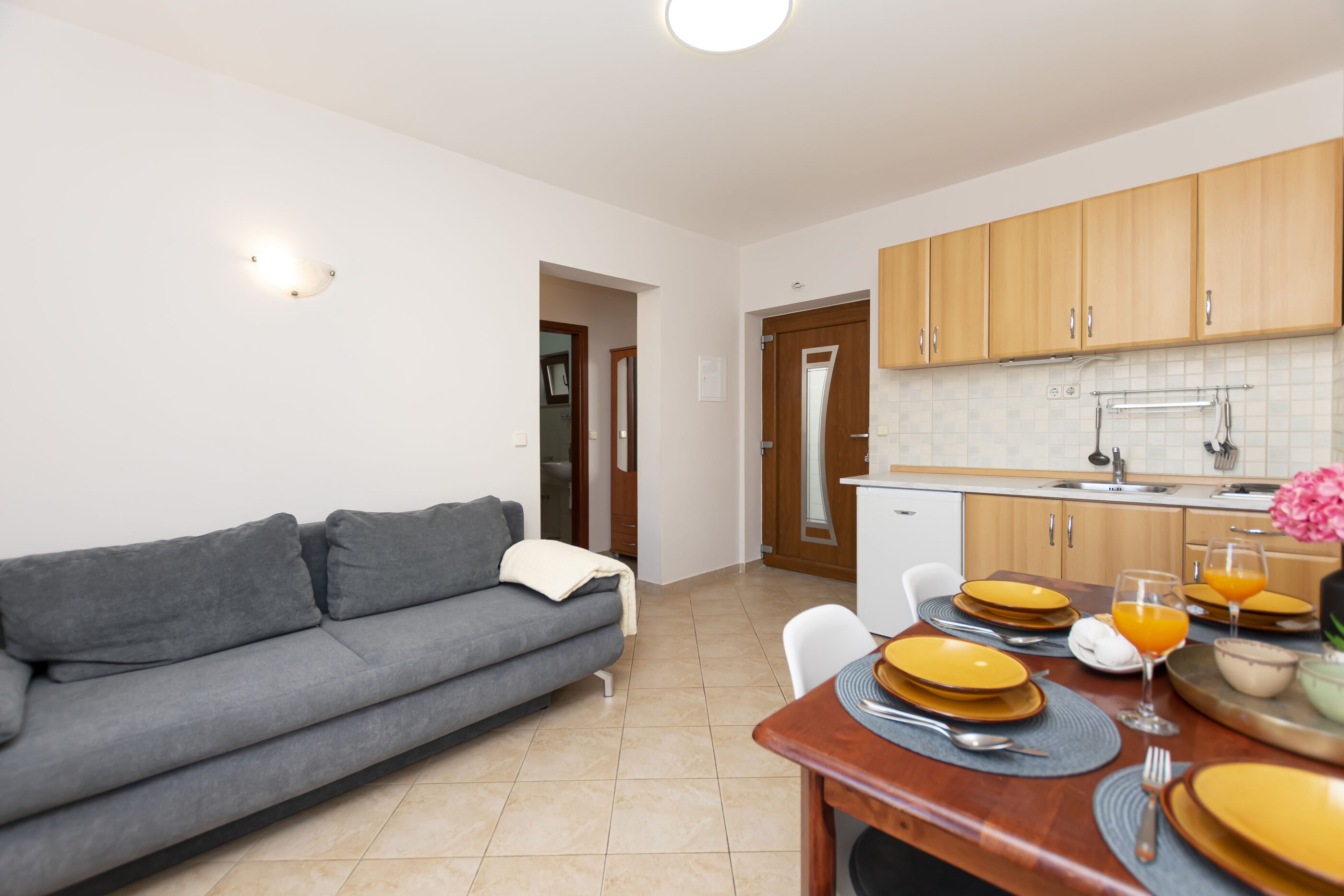 Apartments Ljiljana 71381-A2