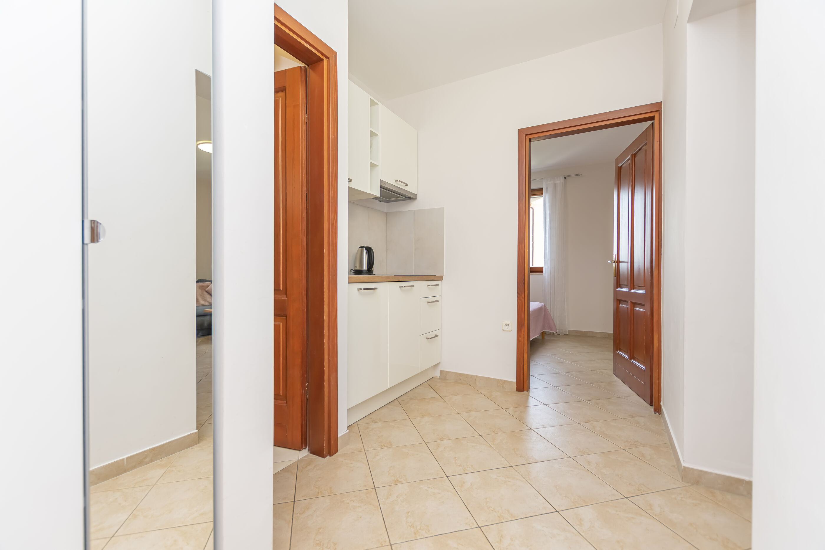 Apartments Ljiljana 71381-A3