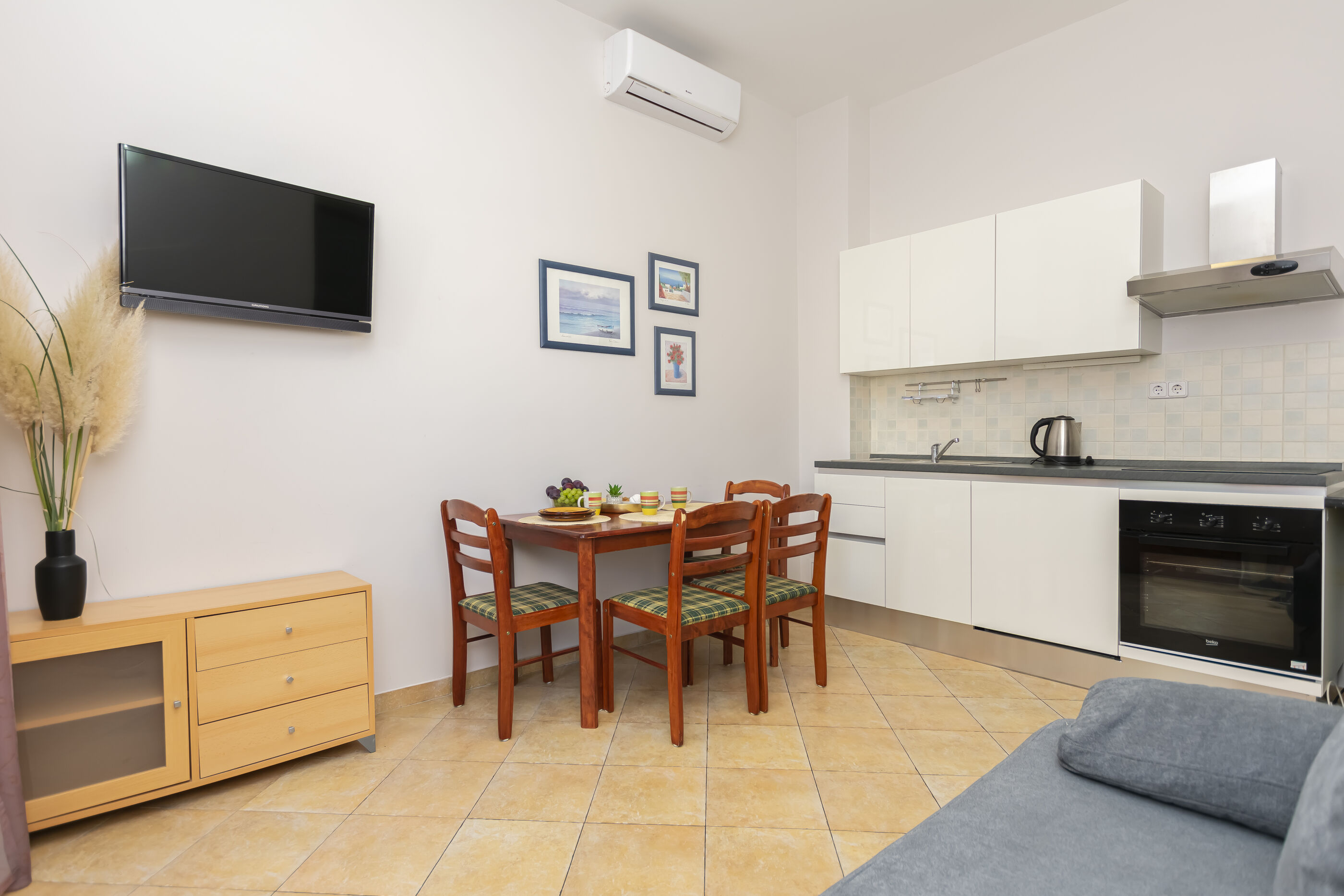Apartments Ljiljana 71381-A4