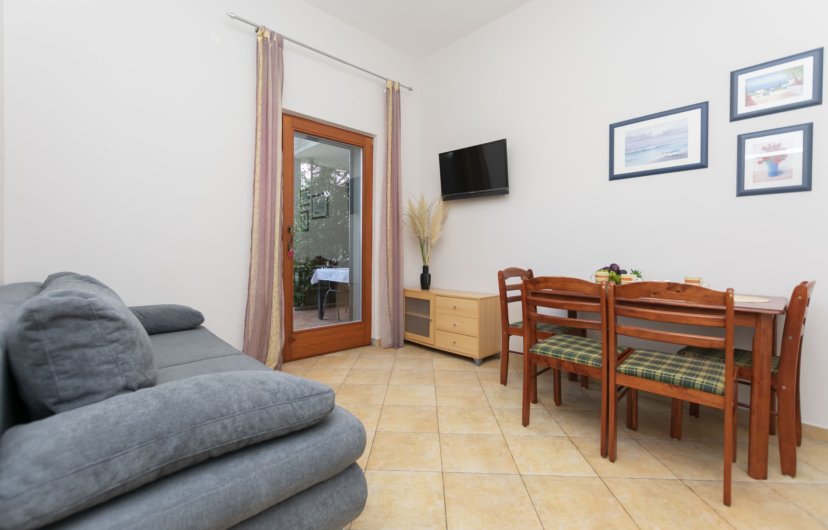 Apartments Ljiljana 71381-A4