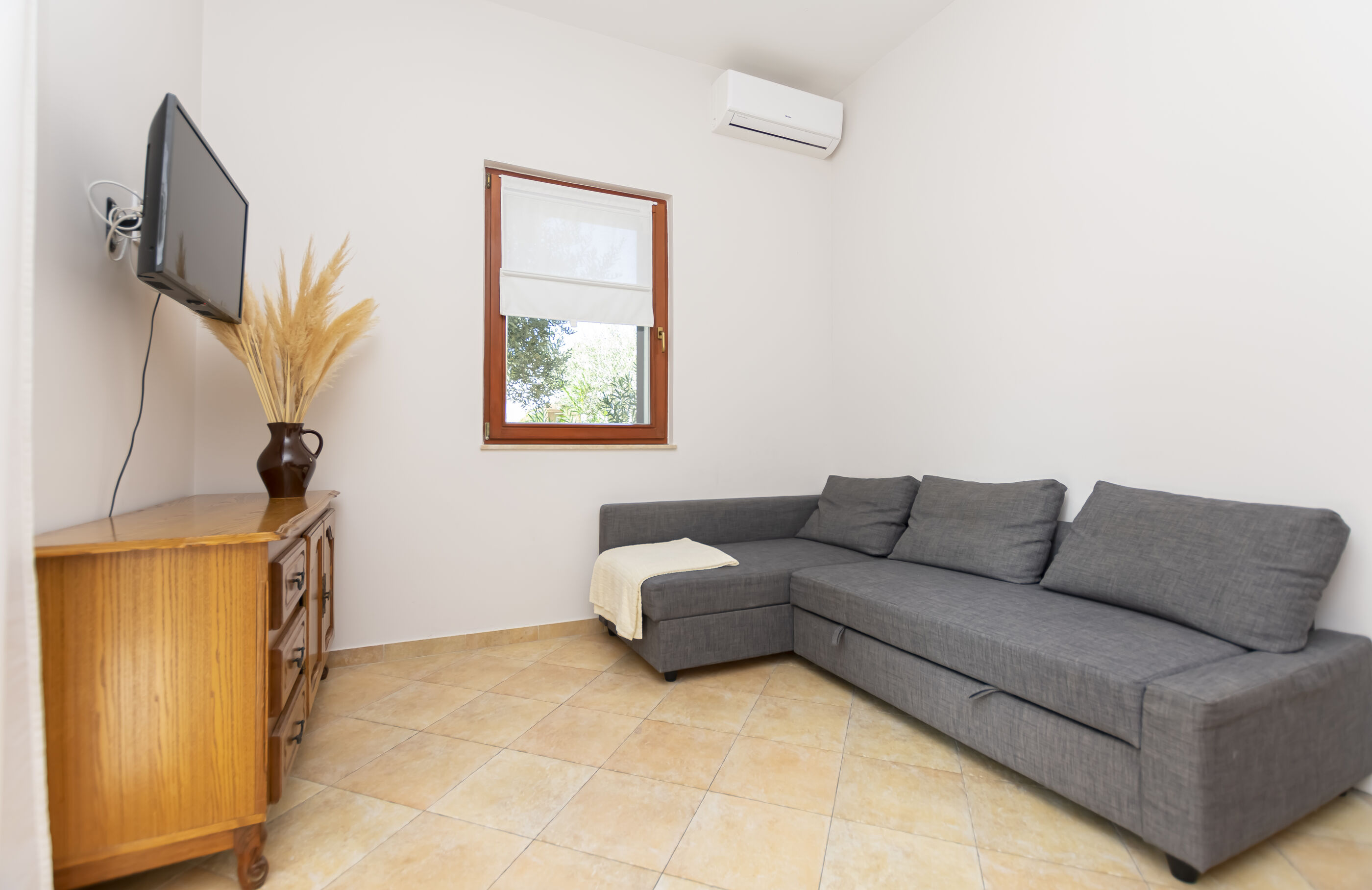 Apartments Ljiljana 71381-A6