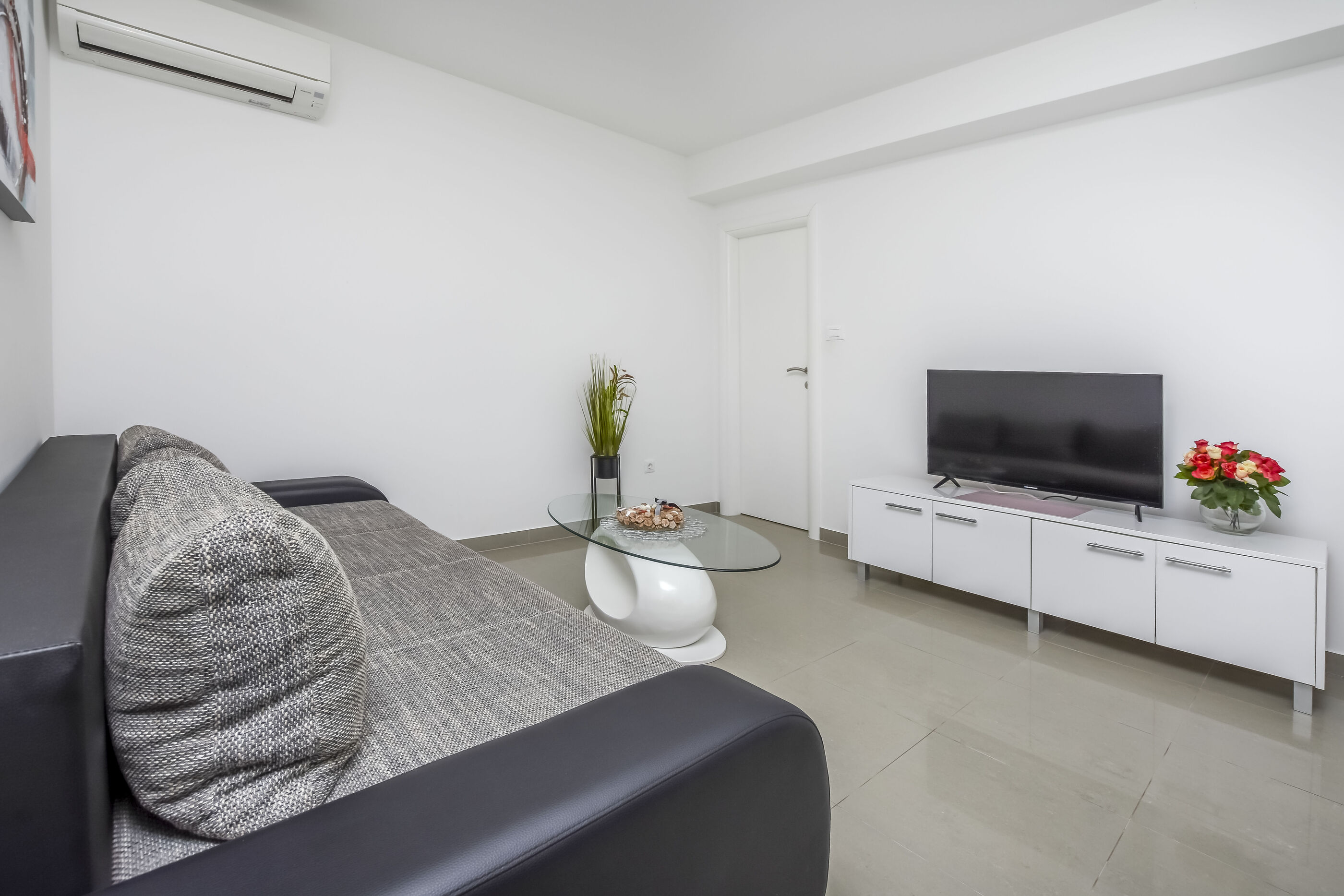 Apartments Maja 57511-A3