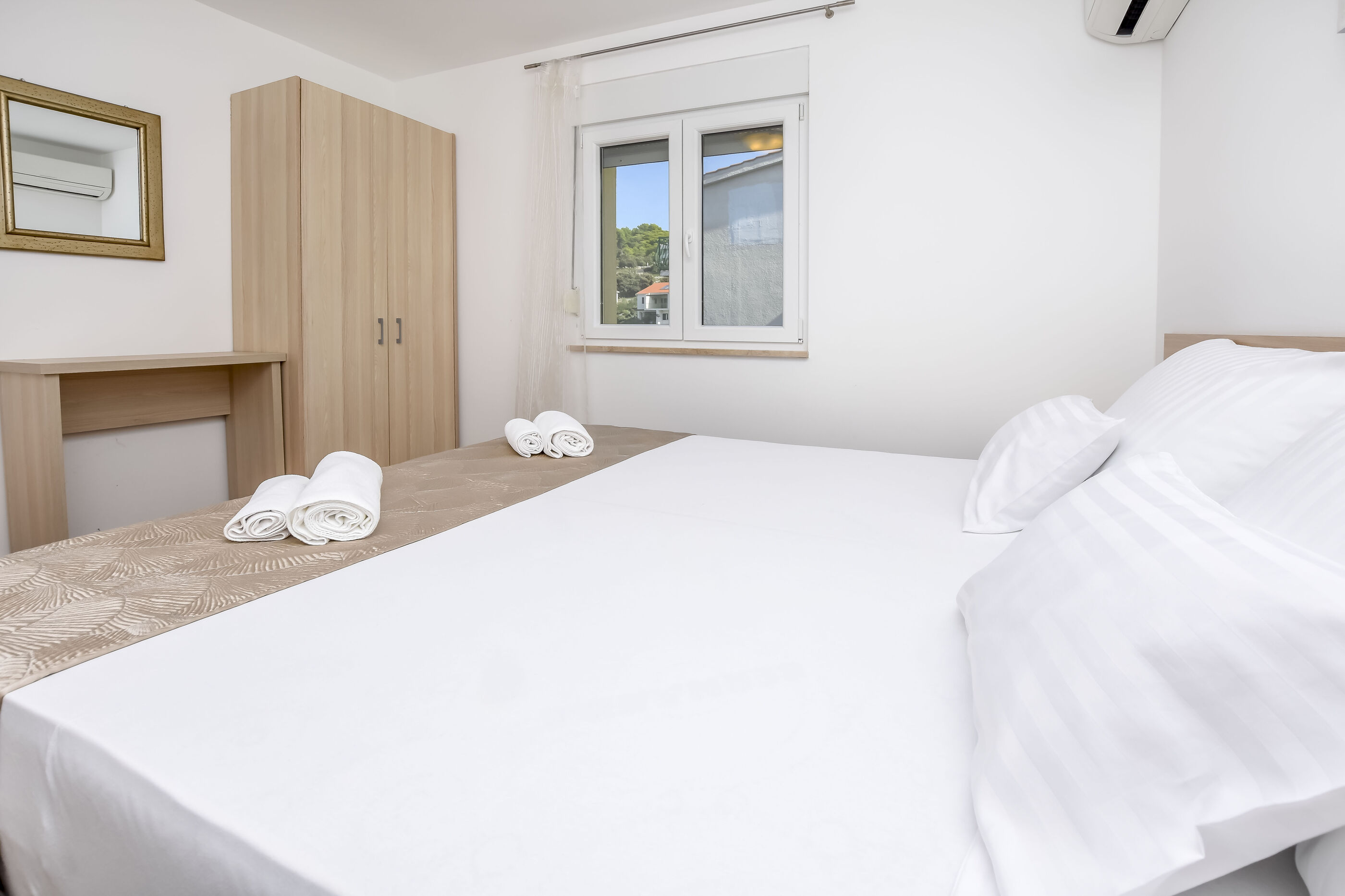 Apartments Maja 57511-A6