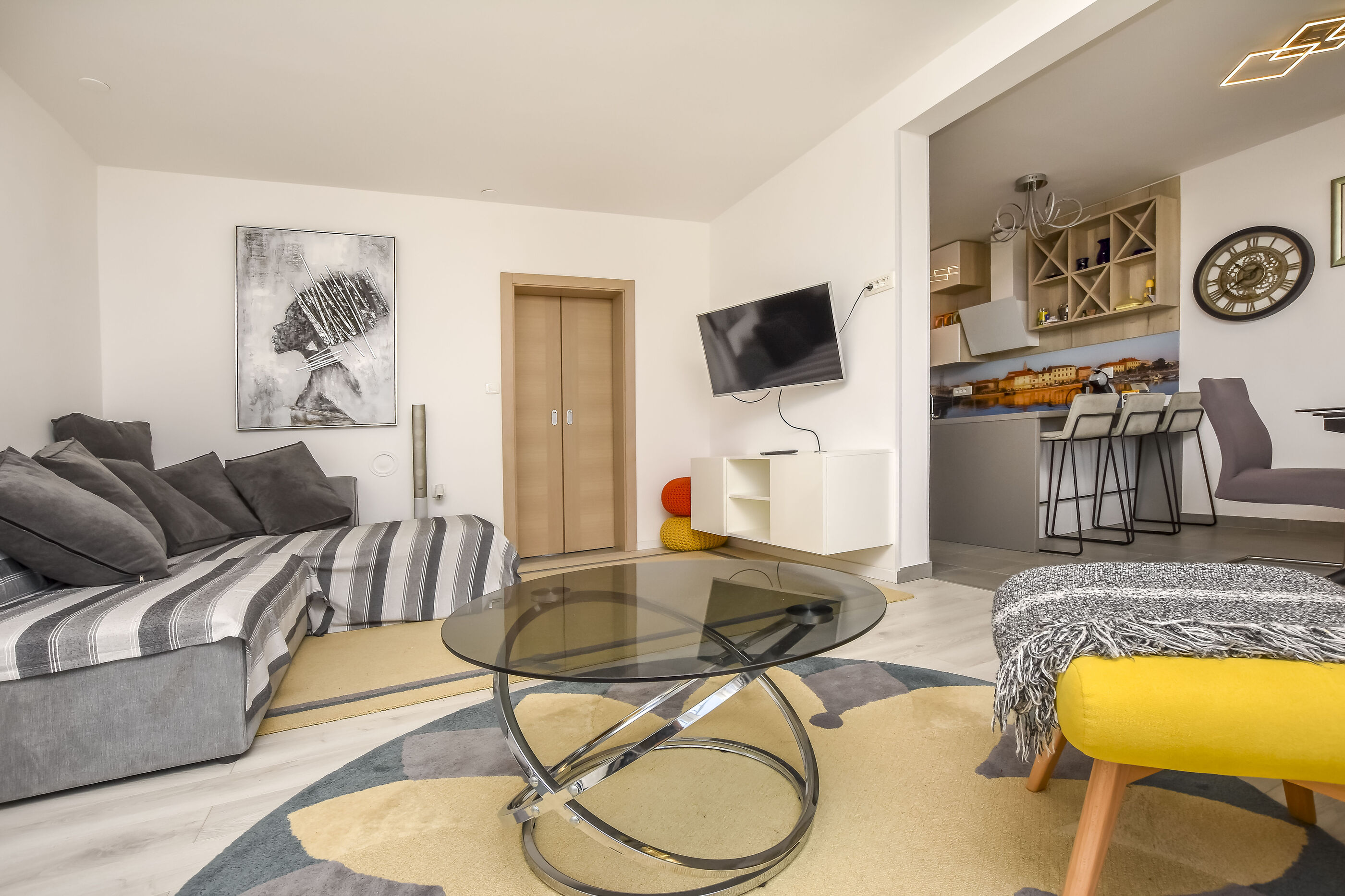 Apartments Vongola 90901-A1