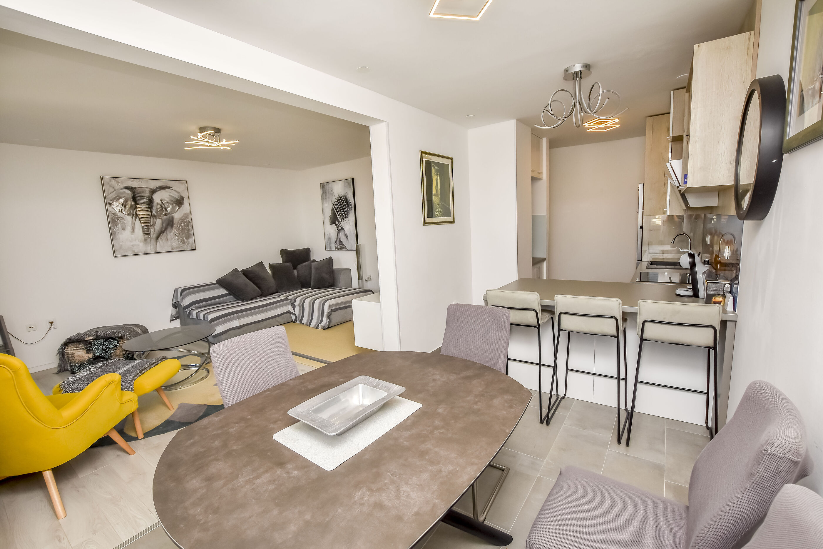 Apartments Vongola 90901-A1