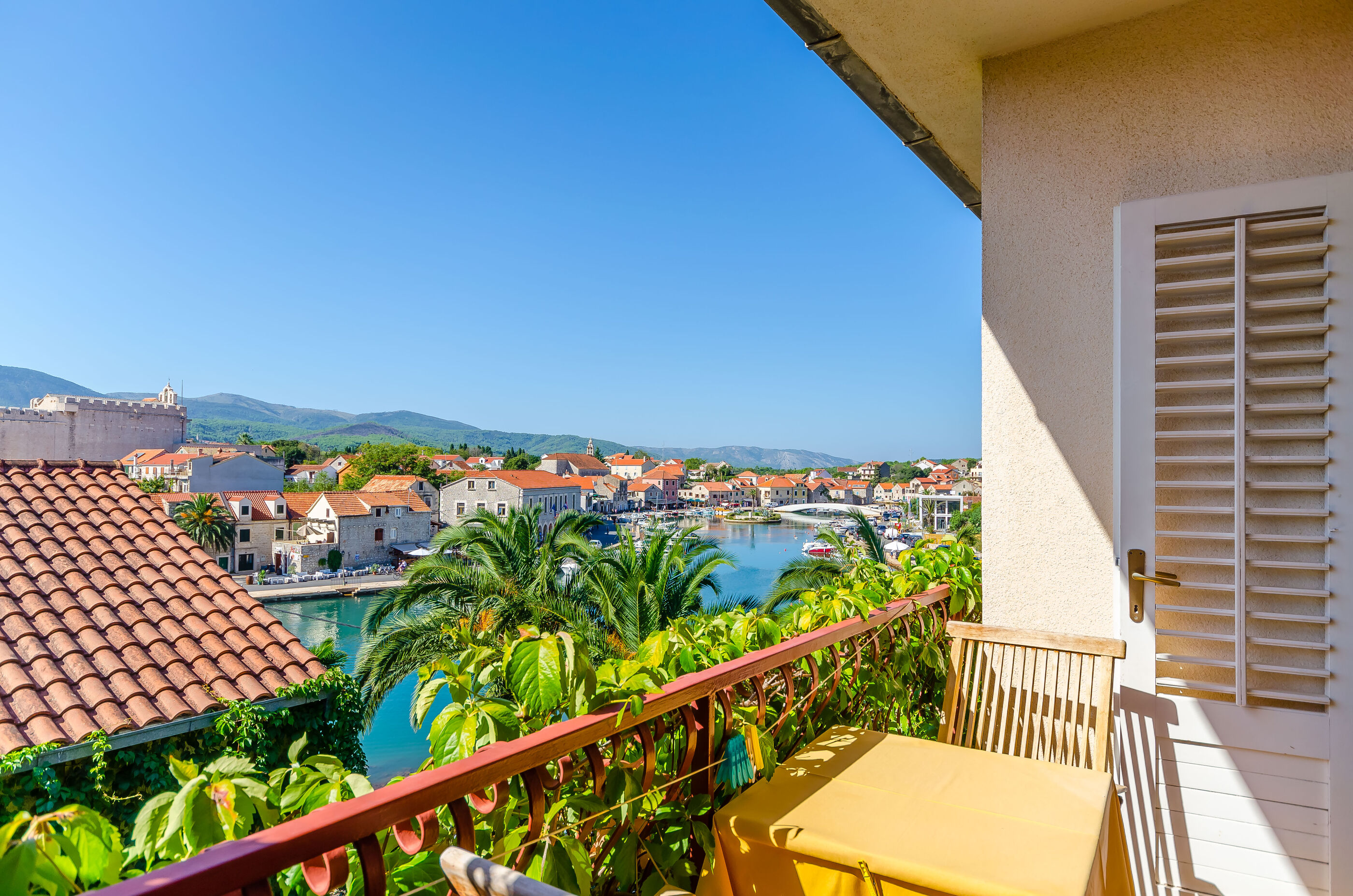 Apartments and Rooms Darinka 19271-S4