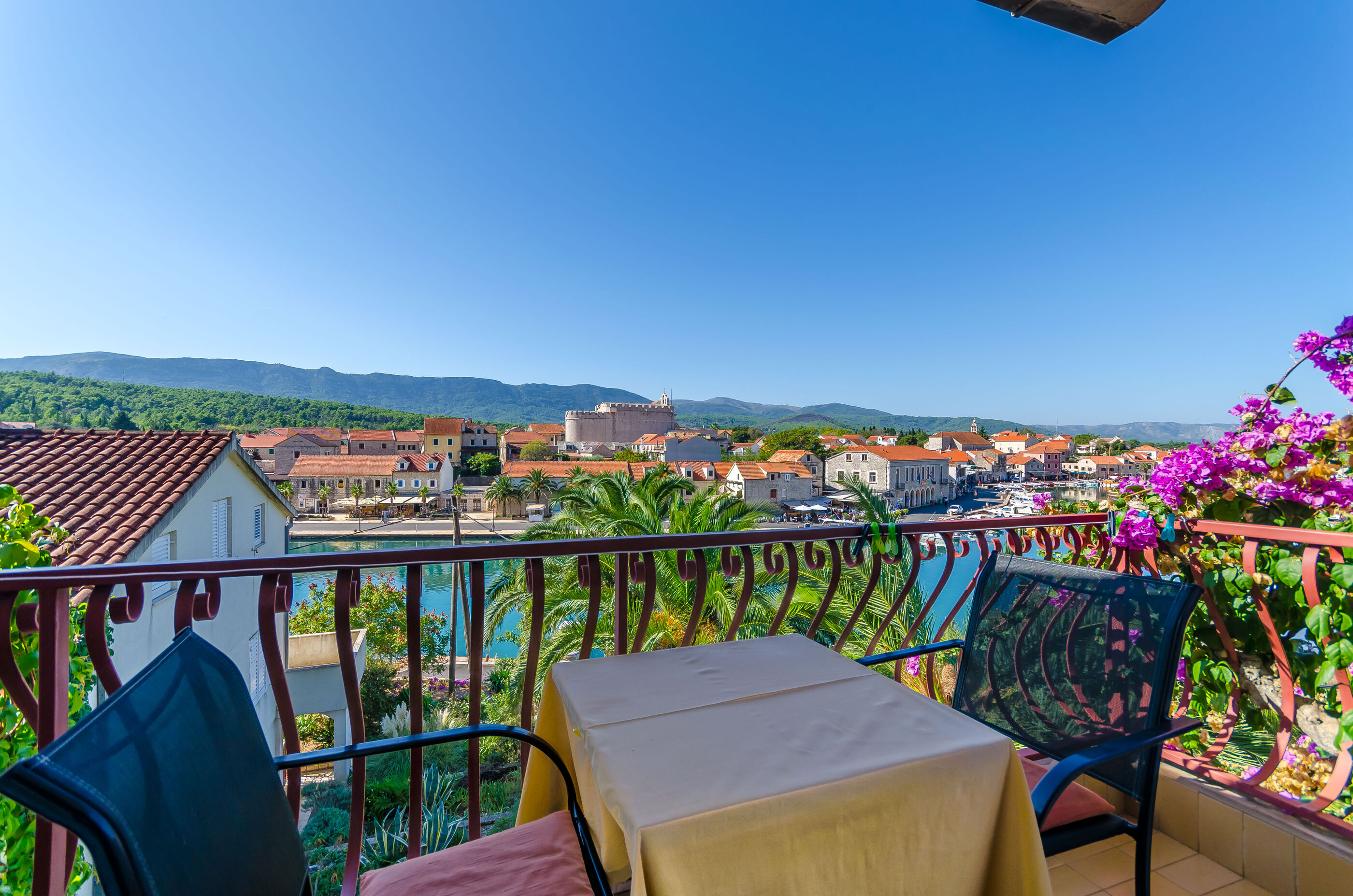 Apartments and Rooms Darinka 19271-S6