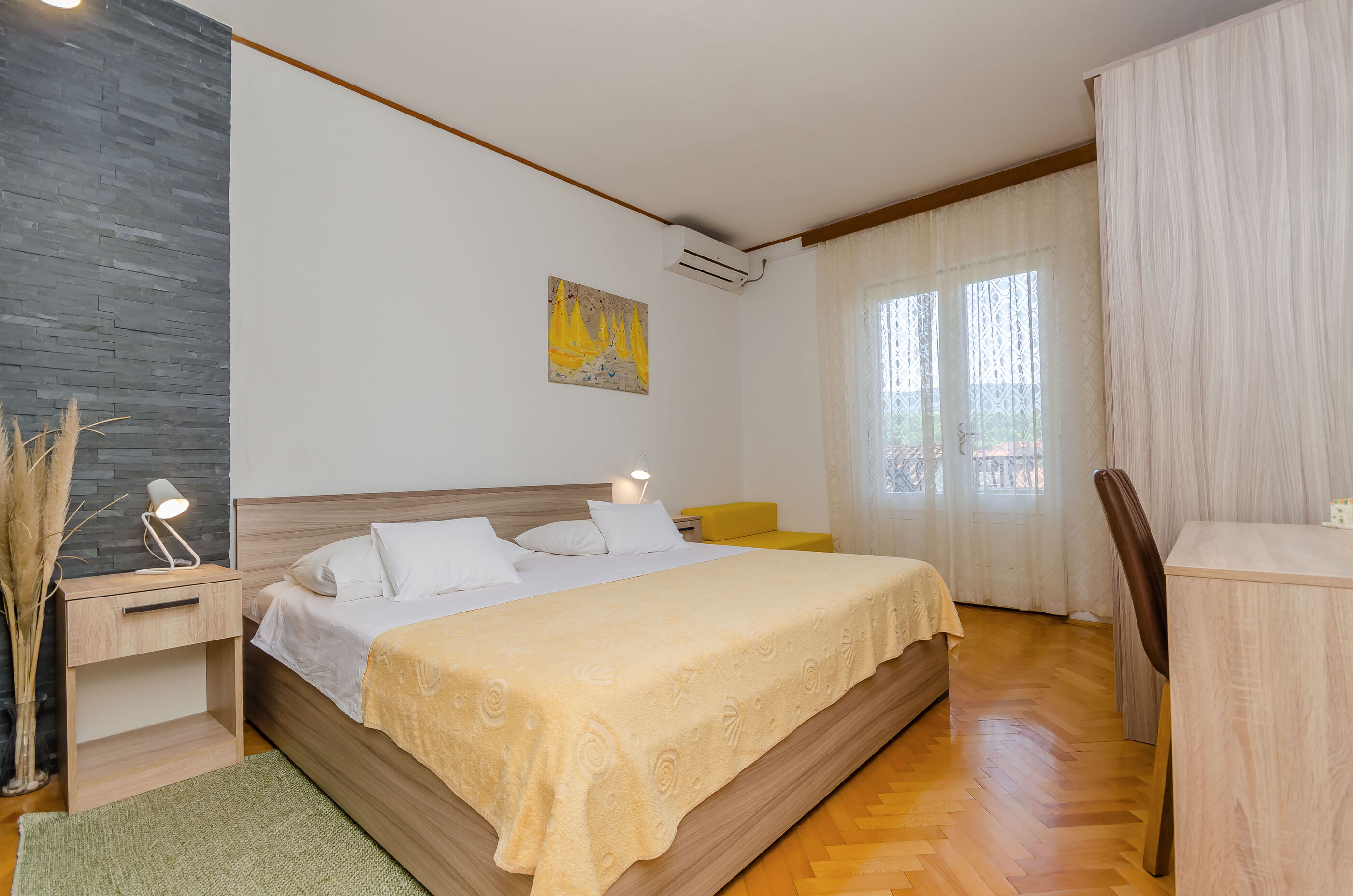 Apartments and Rooms Darinka 19271-S6