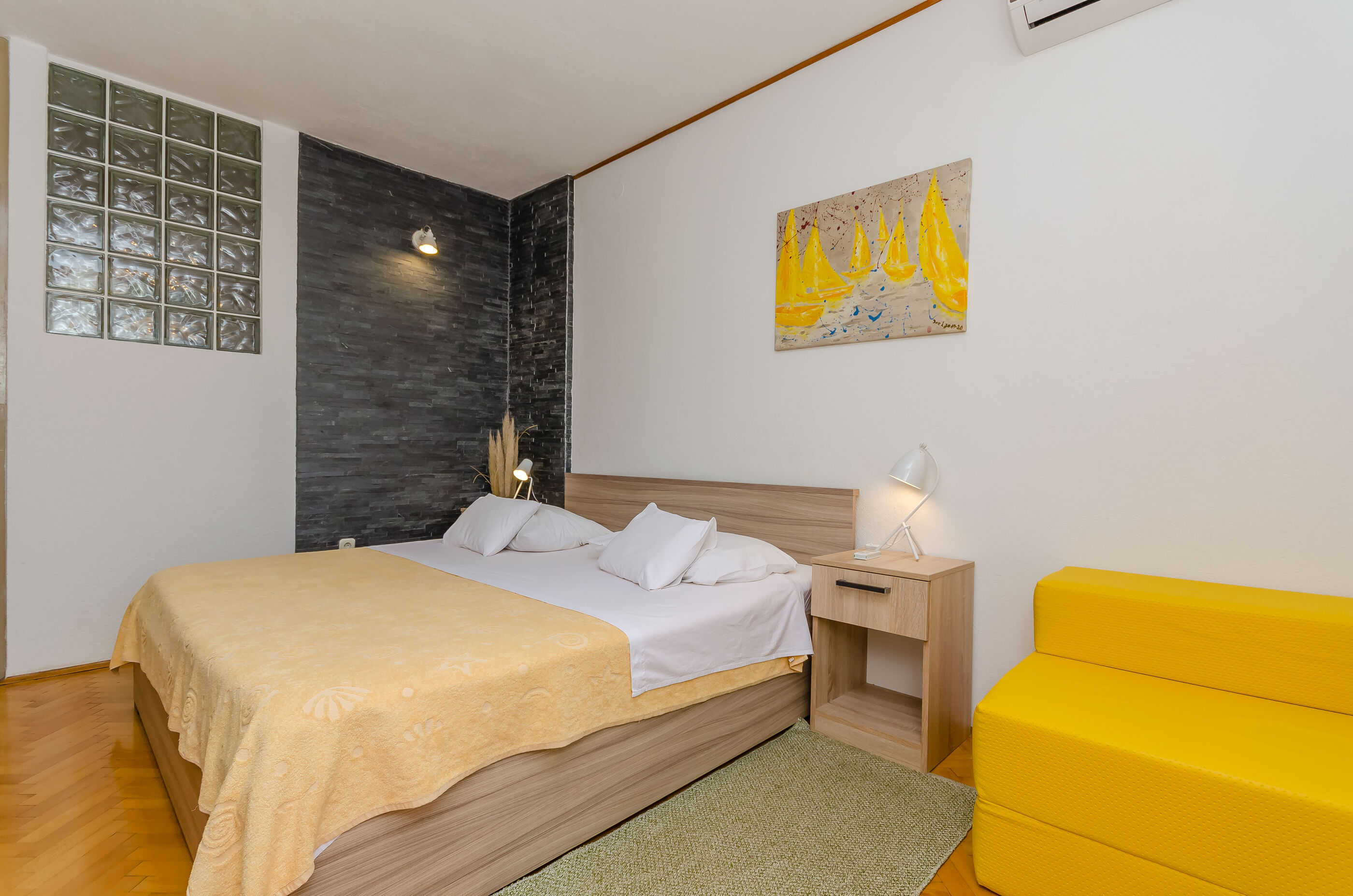 Apartments and Rooms Darinka 19271-S6