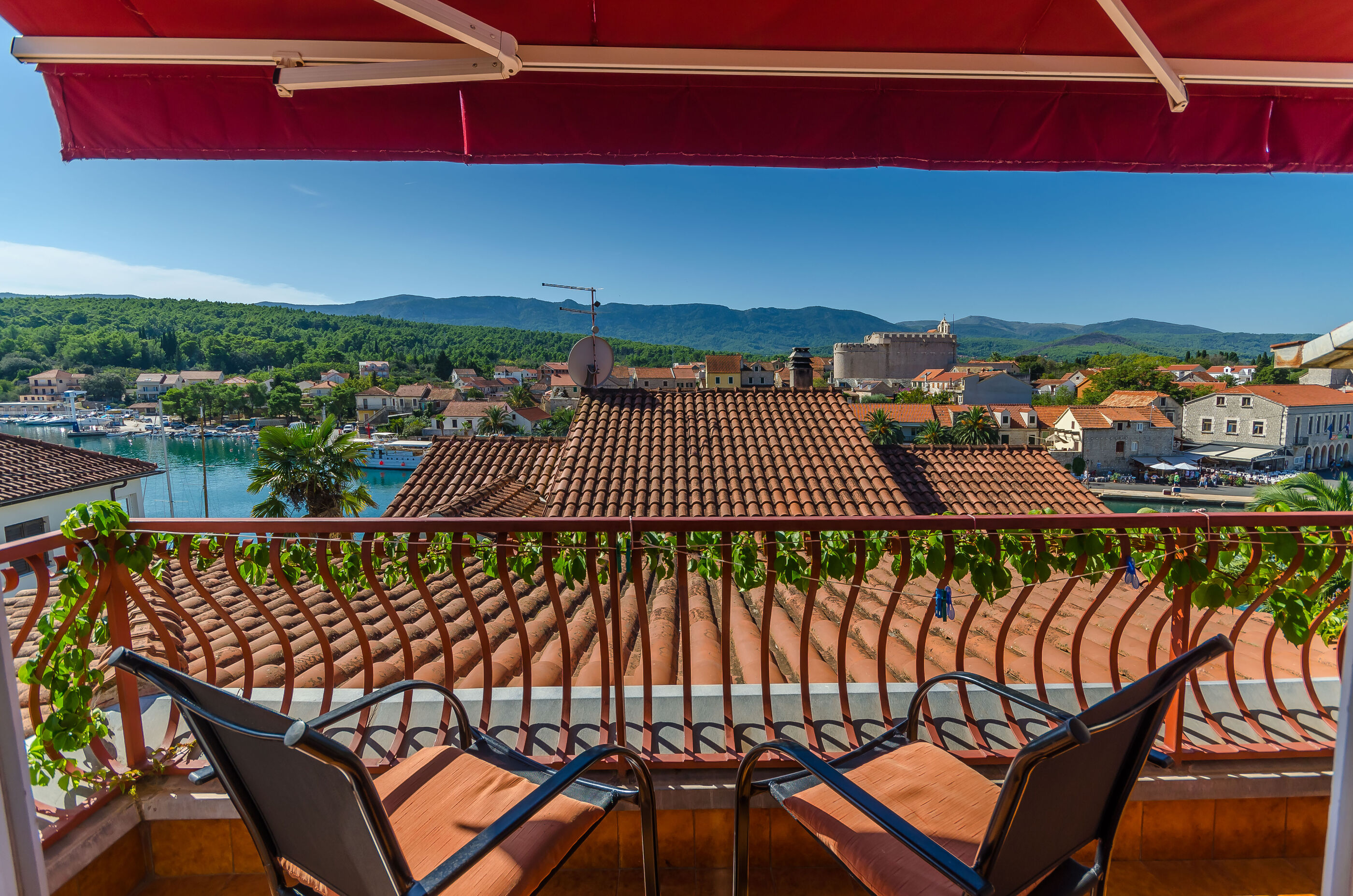 Apartments and Rooms Darinka 19271-A7