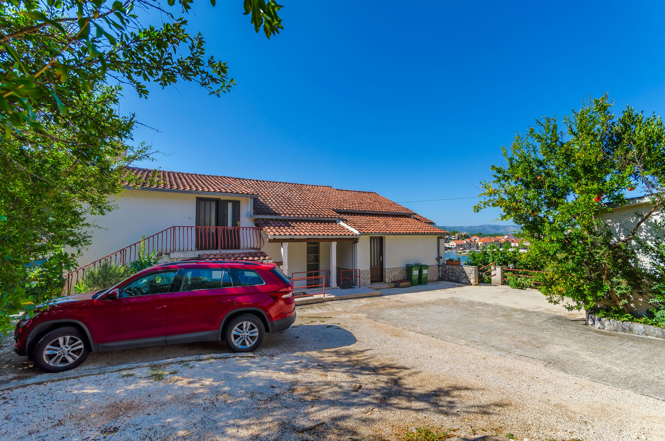Apartments and Rooms Darinka 19271-S4