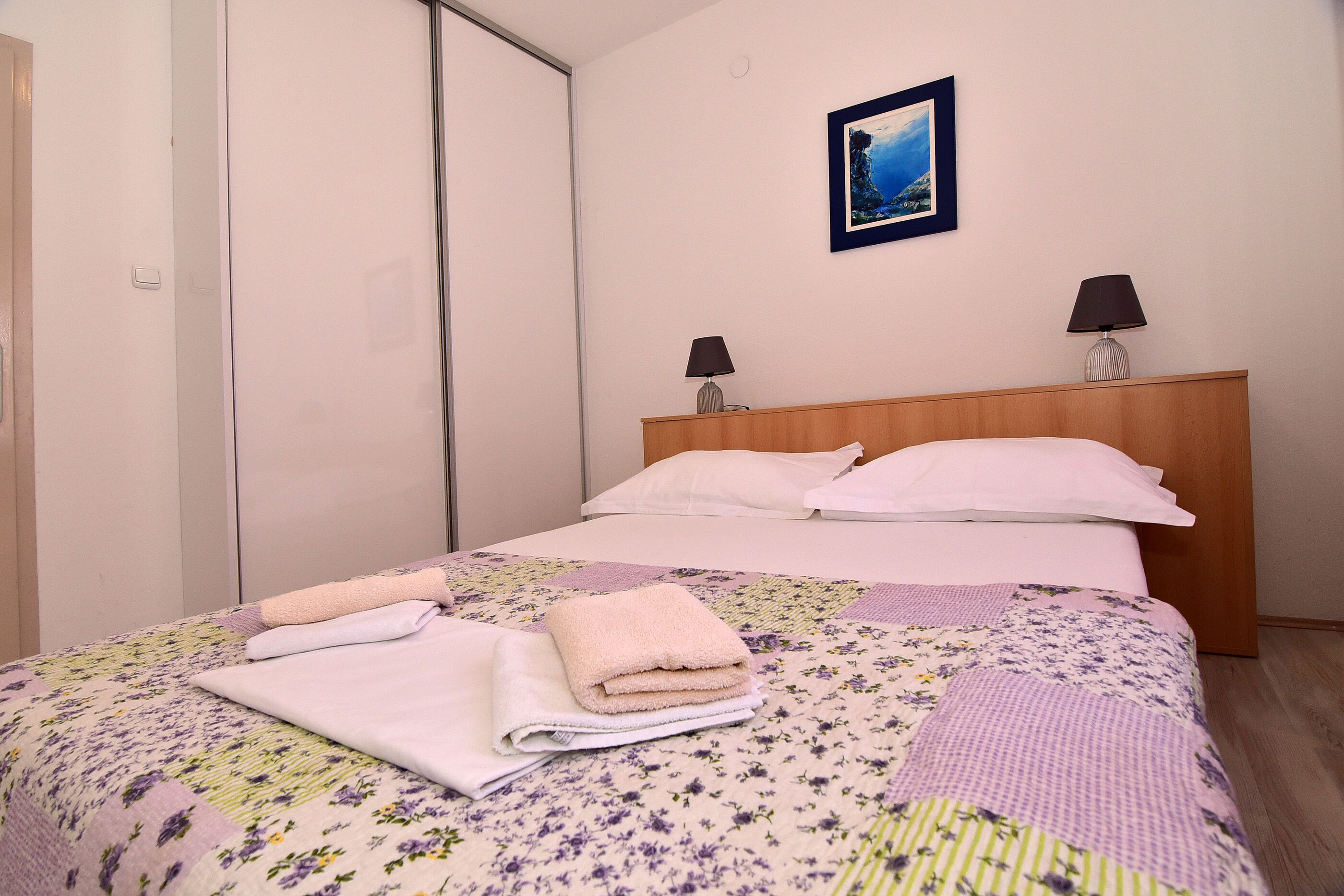 Apartments Good 97471-A1