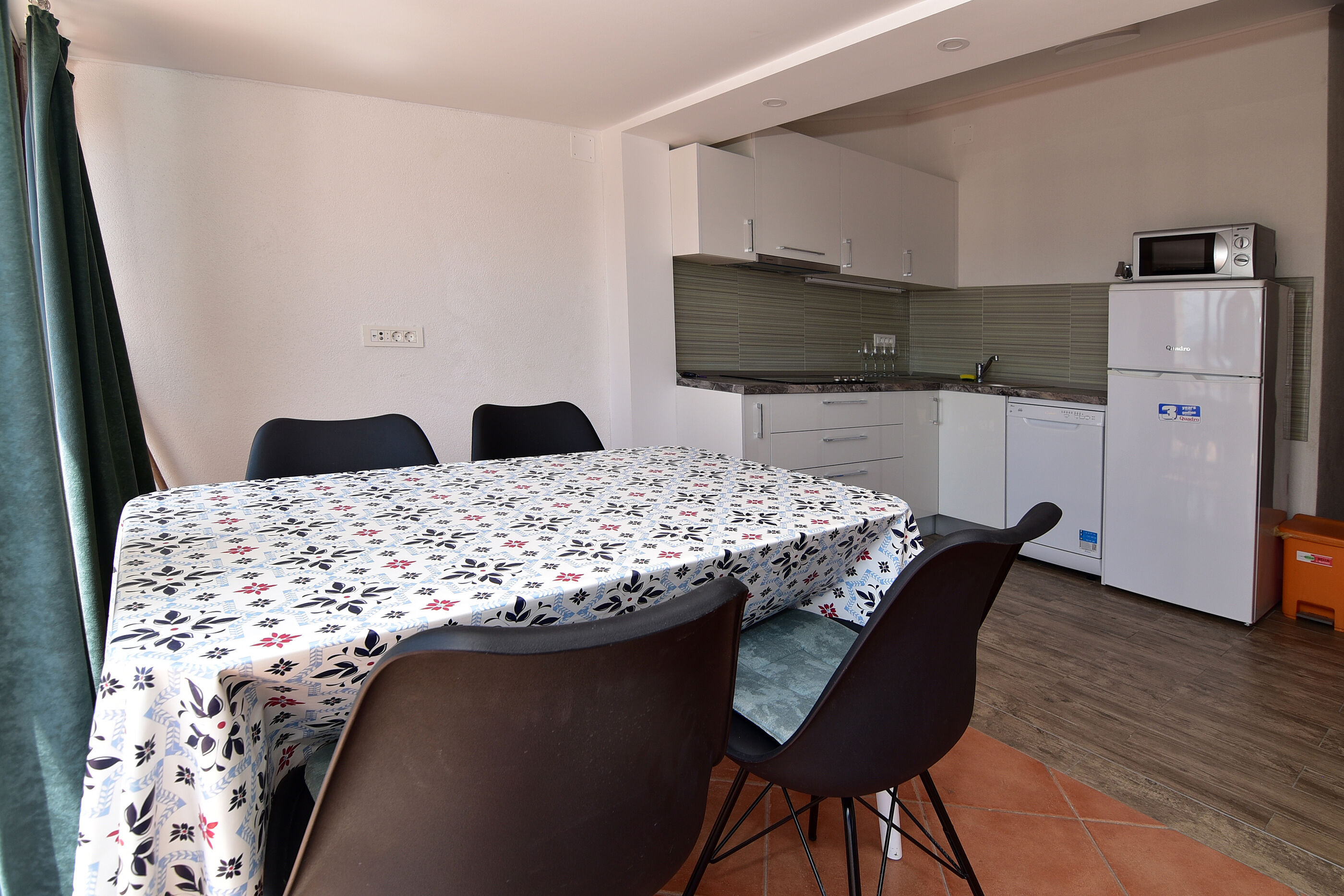 Apartments Good 97471-A2