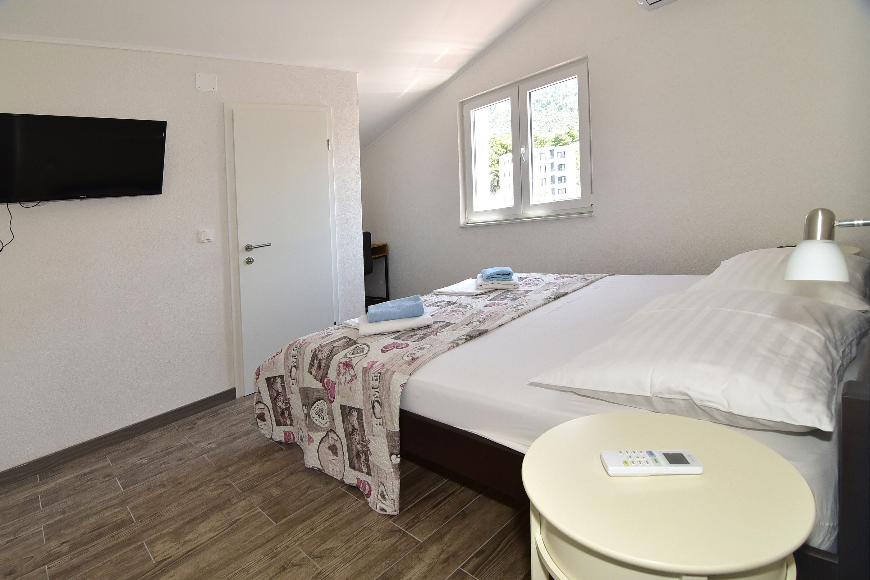 Apartments Good 97471-A2
