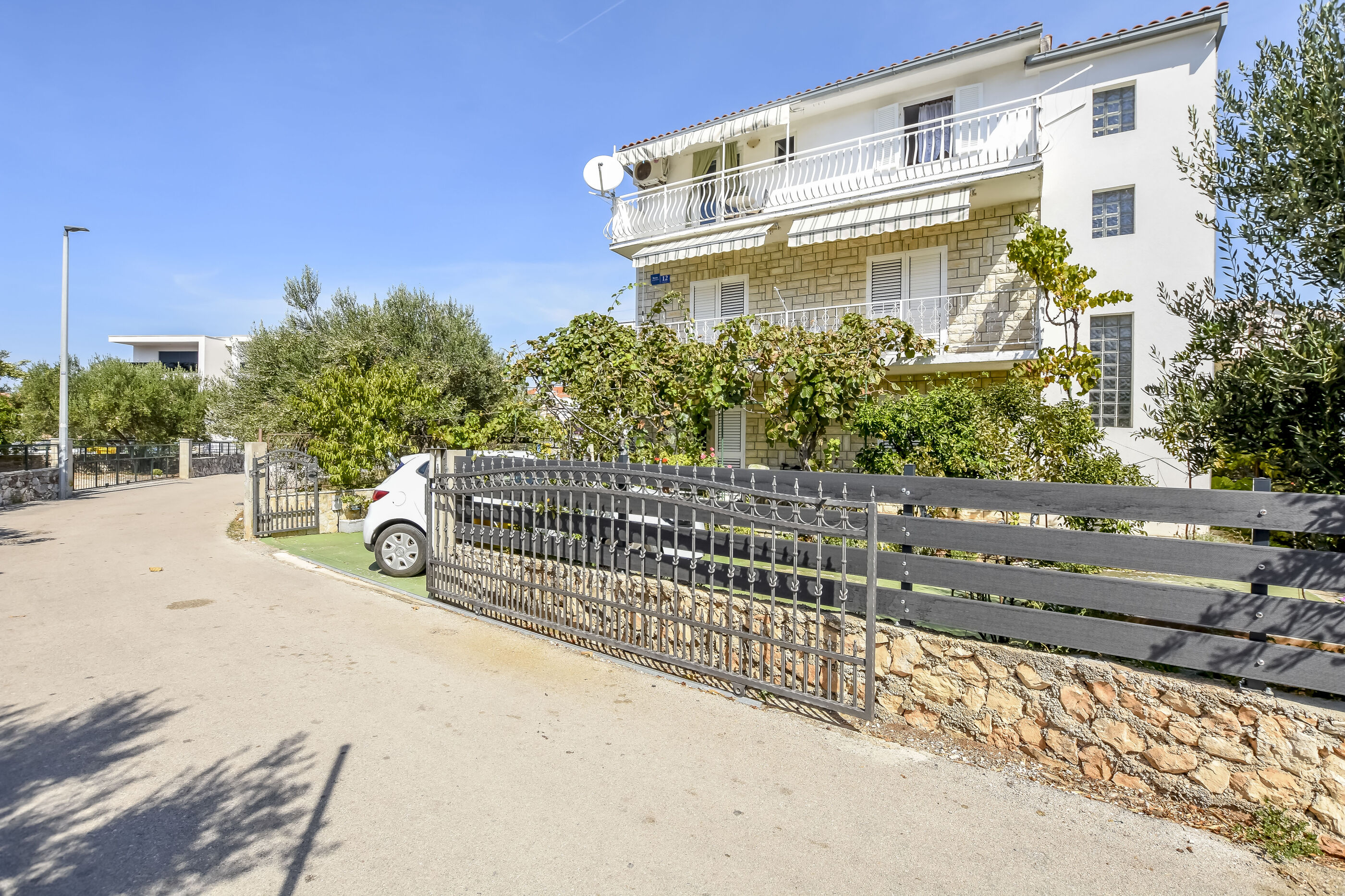 Apartments Karleusa 24351-A2