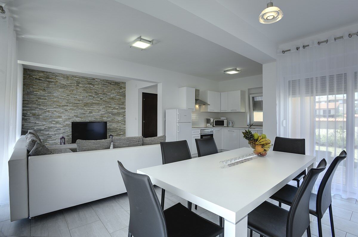 Villa Lara 2 74279-K1