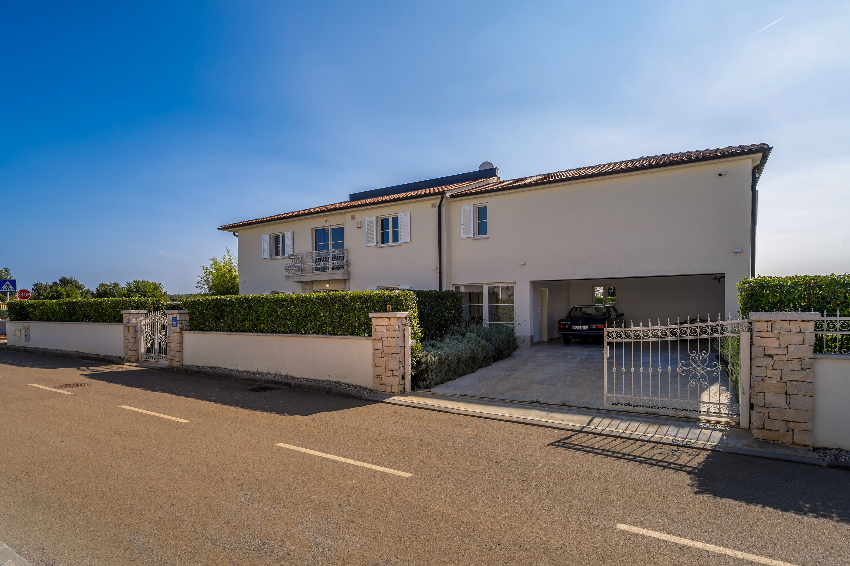 Villa Bincila Exclusive 97481-K1