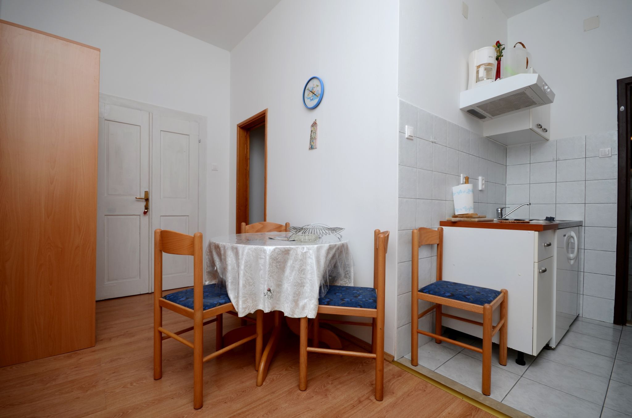 Apartments Loredana 53041-A1
