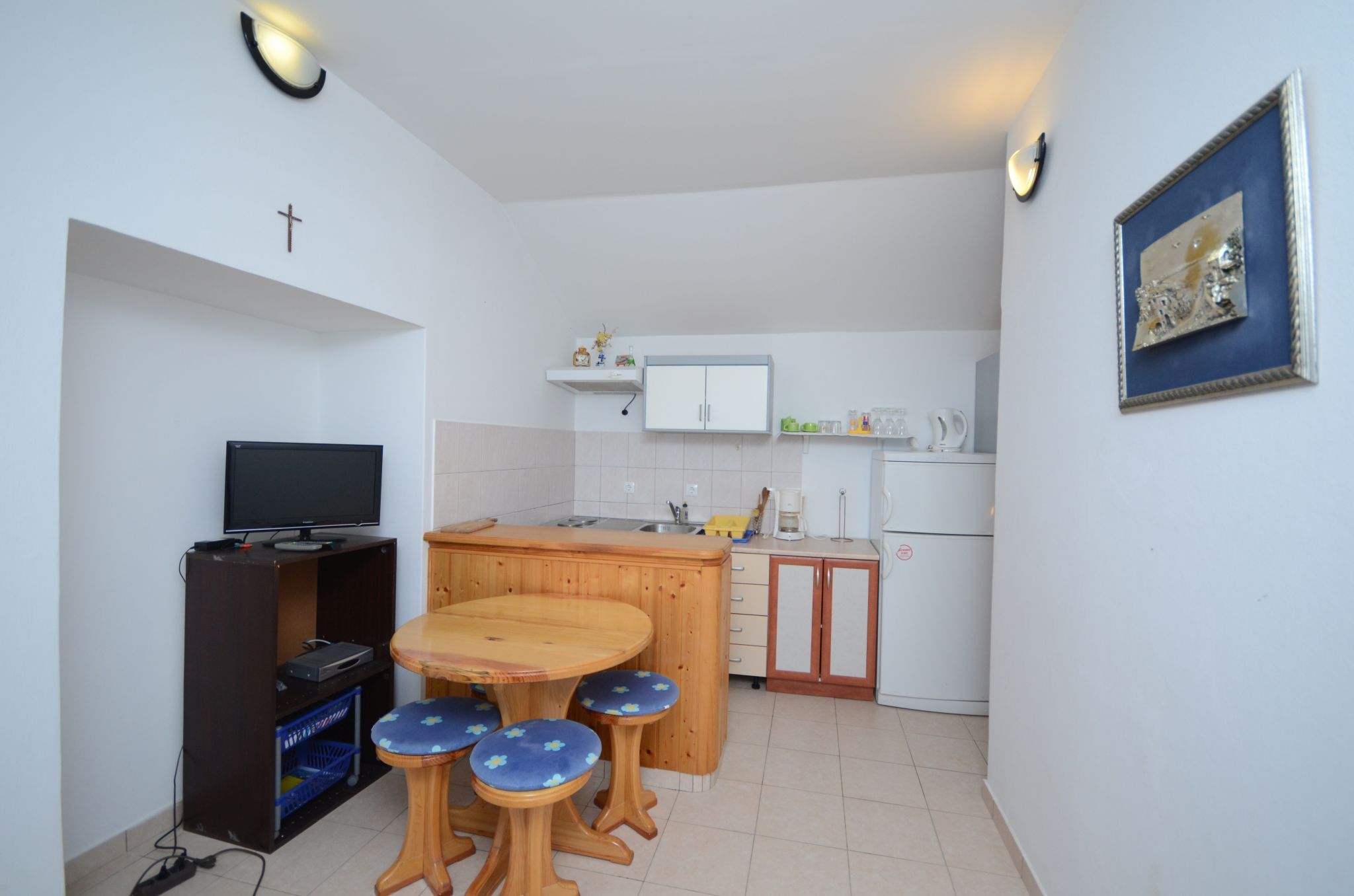 Apartments Loredana 53041-A2