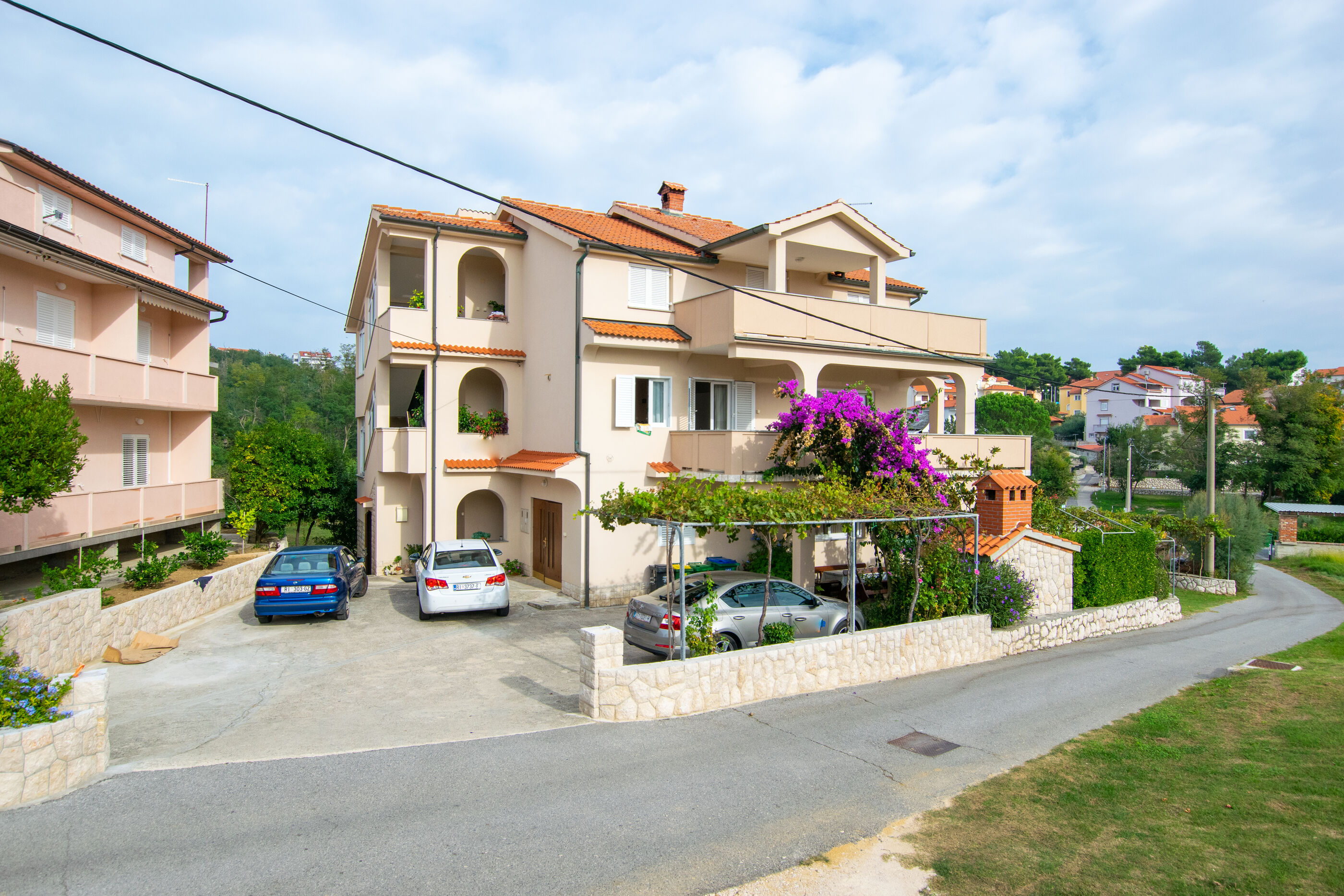 Apartments Mirjana V Accommodation in Rab