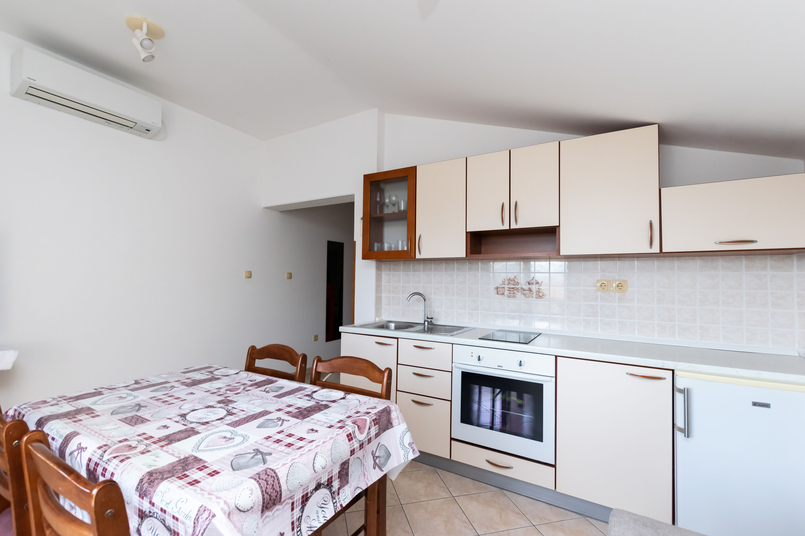 Apartments Mirjana V 94691-A3