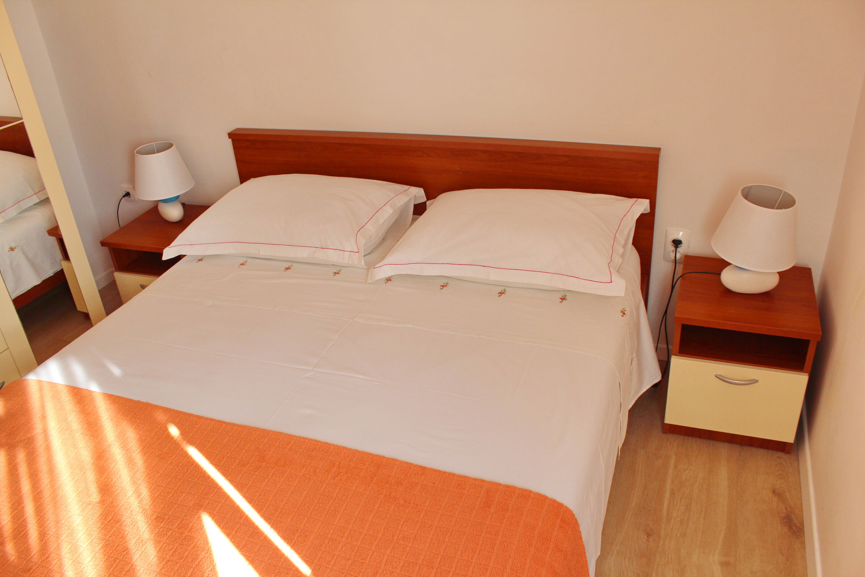 Apartments Branko 24391-A1
