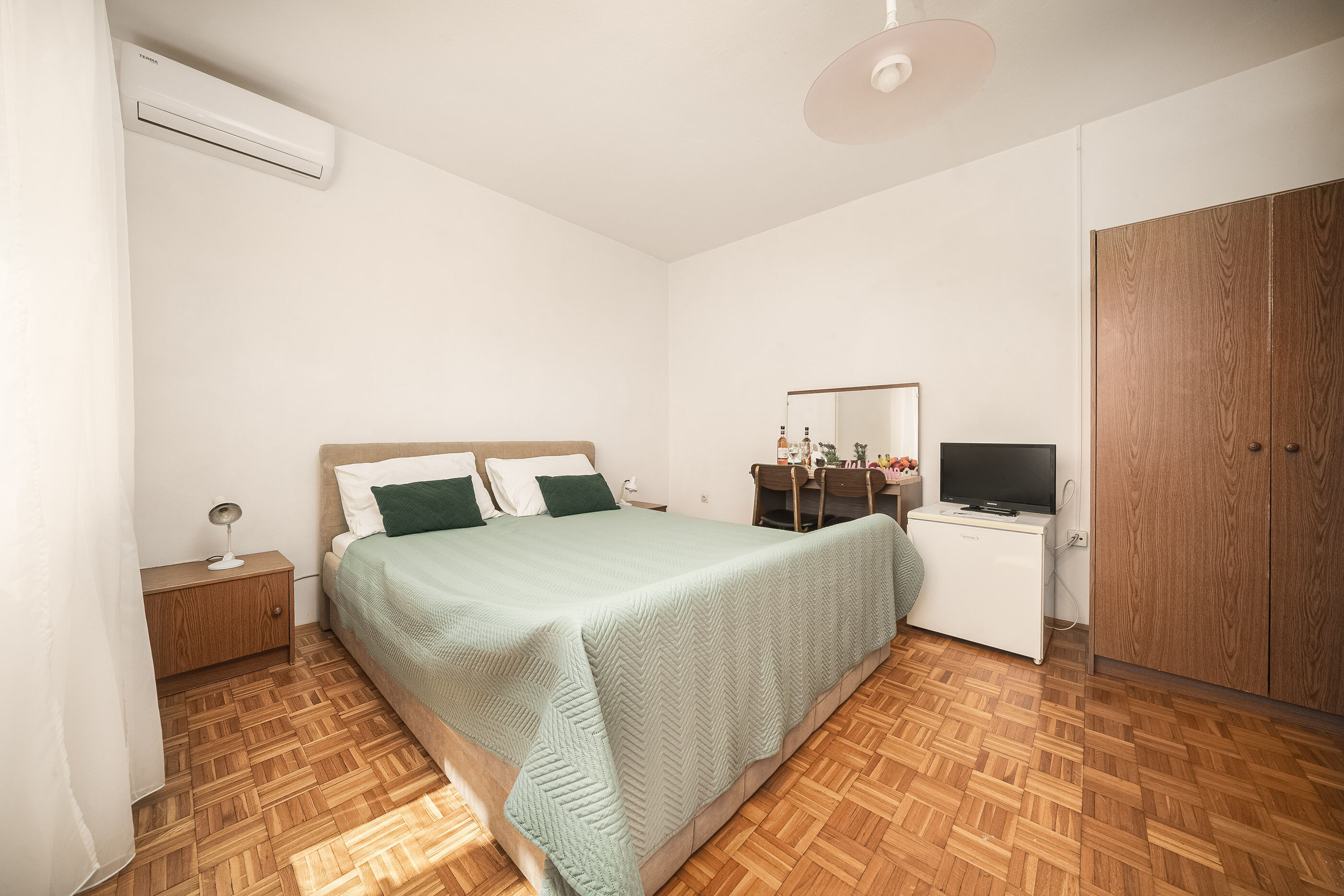 Apartment and Rooms Mrkovic 88981-S5