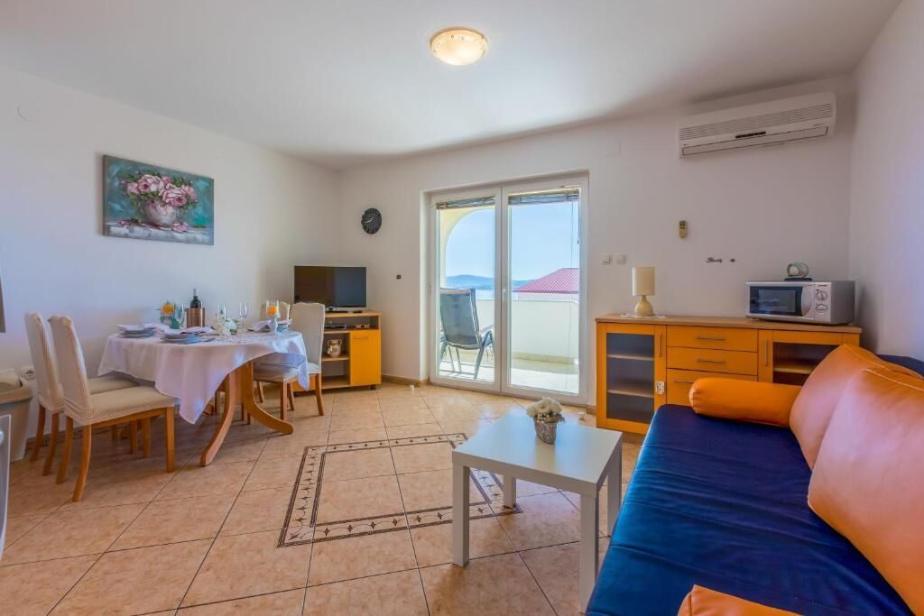 Apartments Pirin 85230-A1