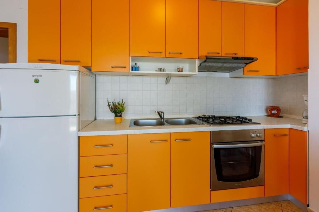 Apartments Pirin 85230-A1