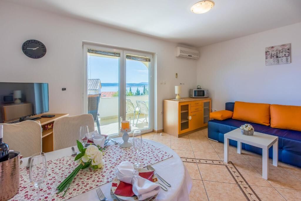 Apartments Pirin 85230-A1
