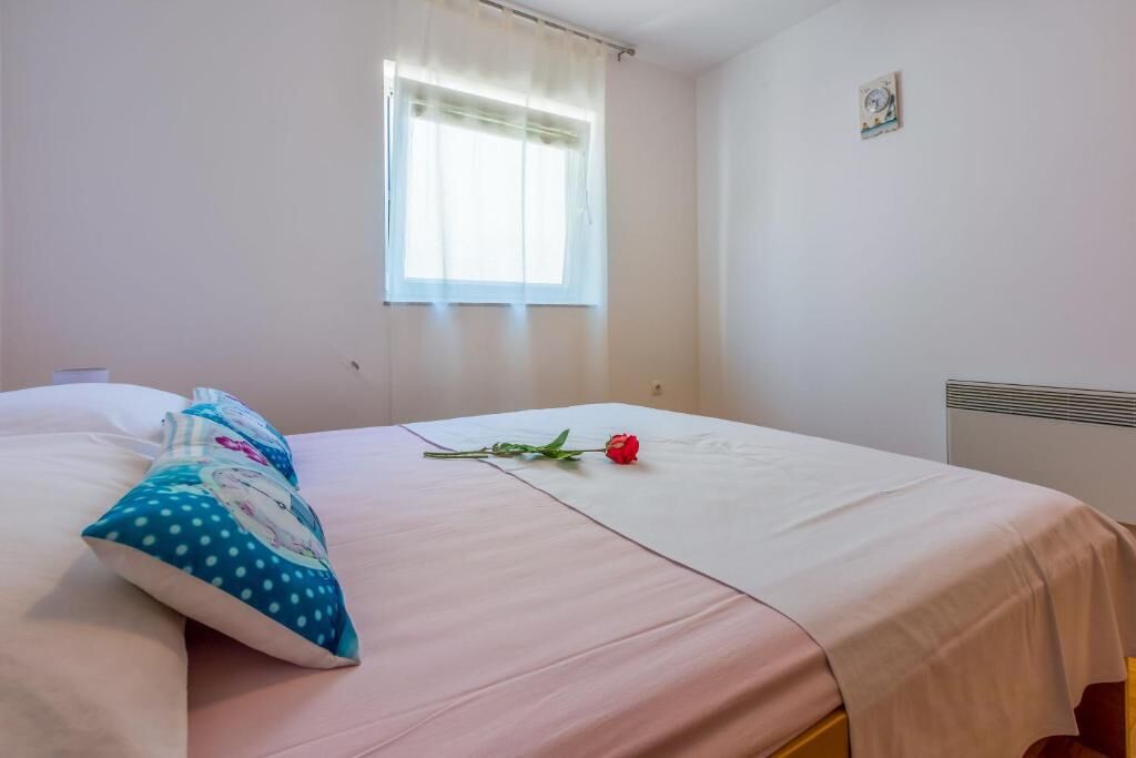 Apartments Pirin 85230-A1