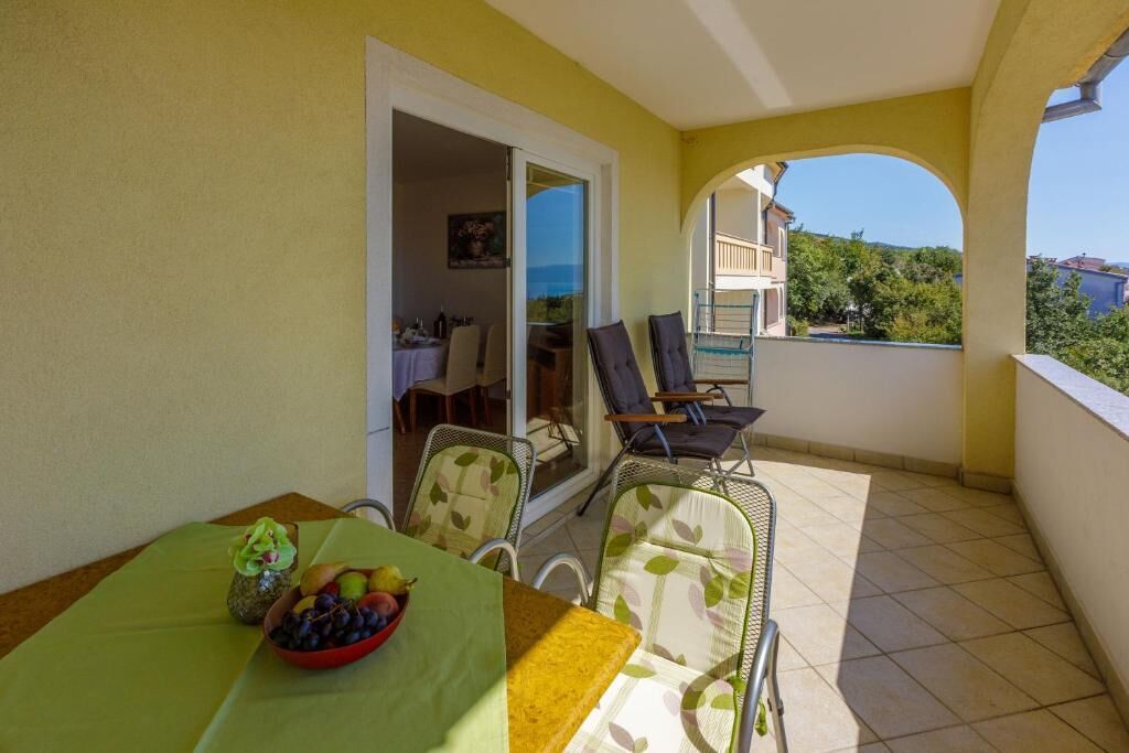 Apartments Pirin 85230-A1