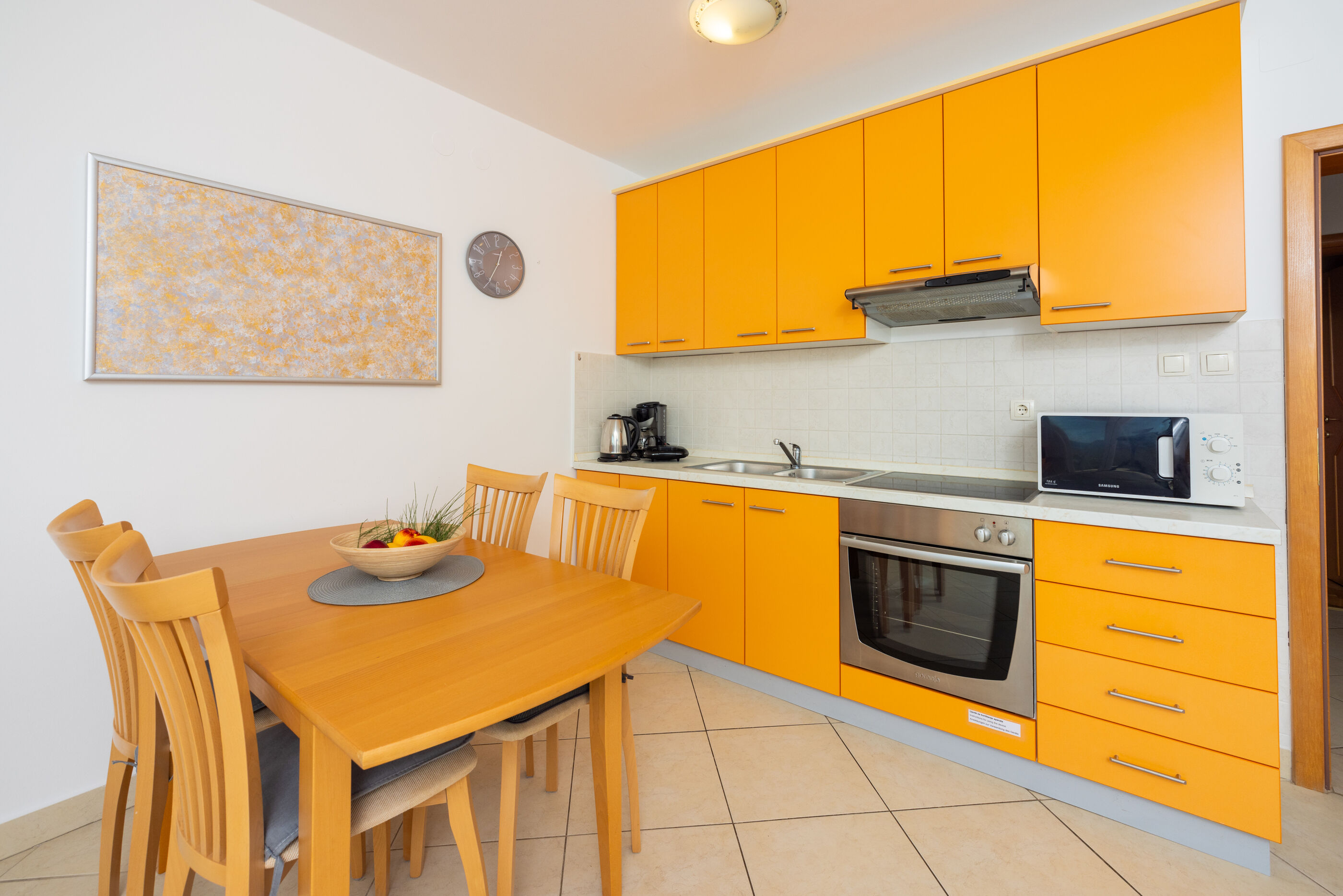 Apartments Petak 85231-A1