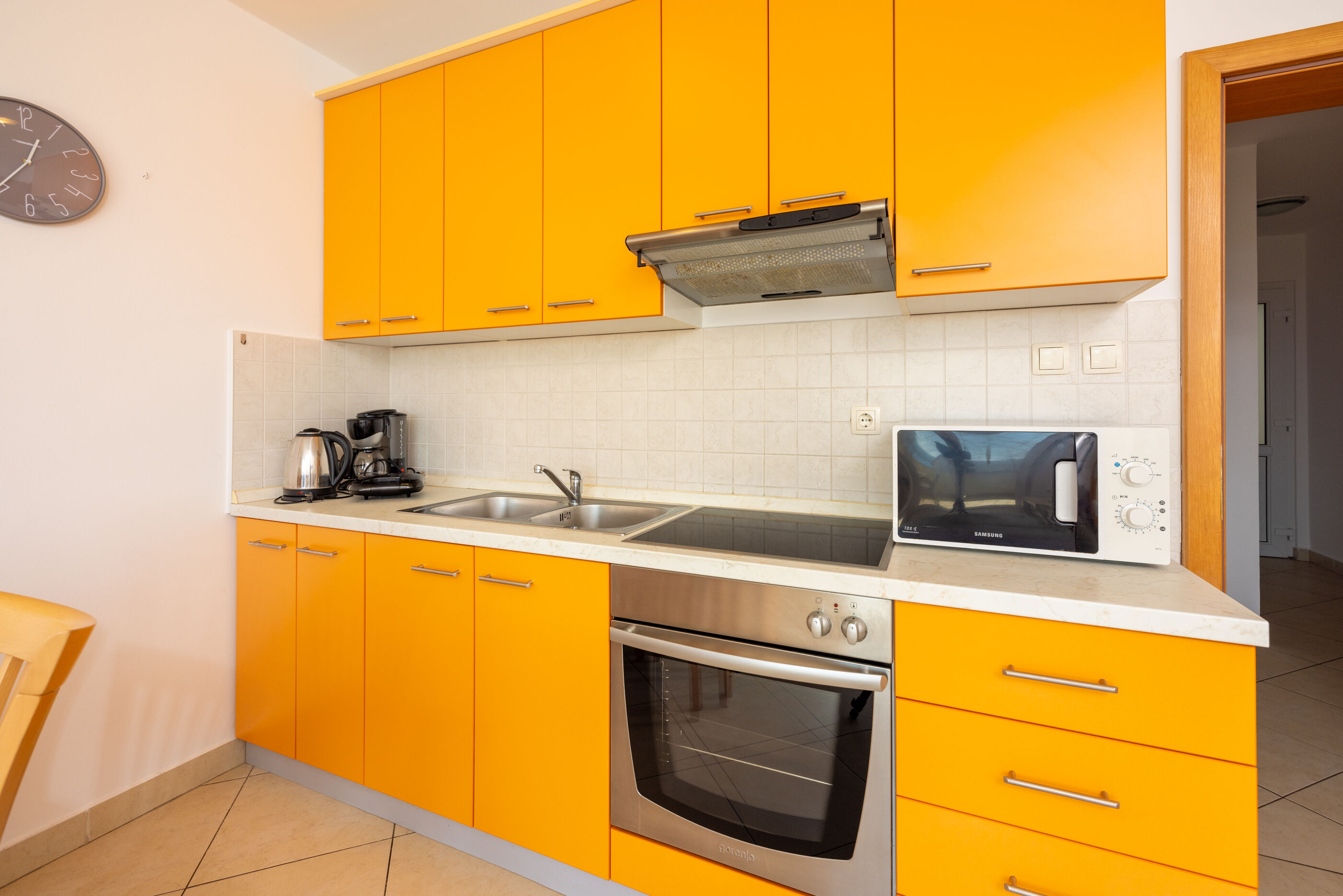 Apartments Petak 85231-A1