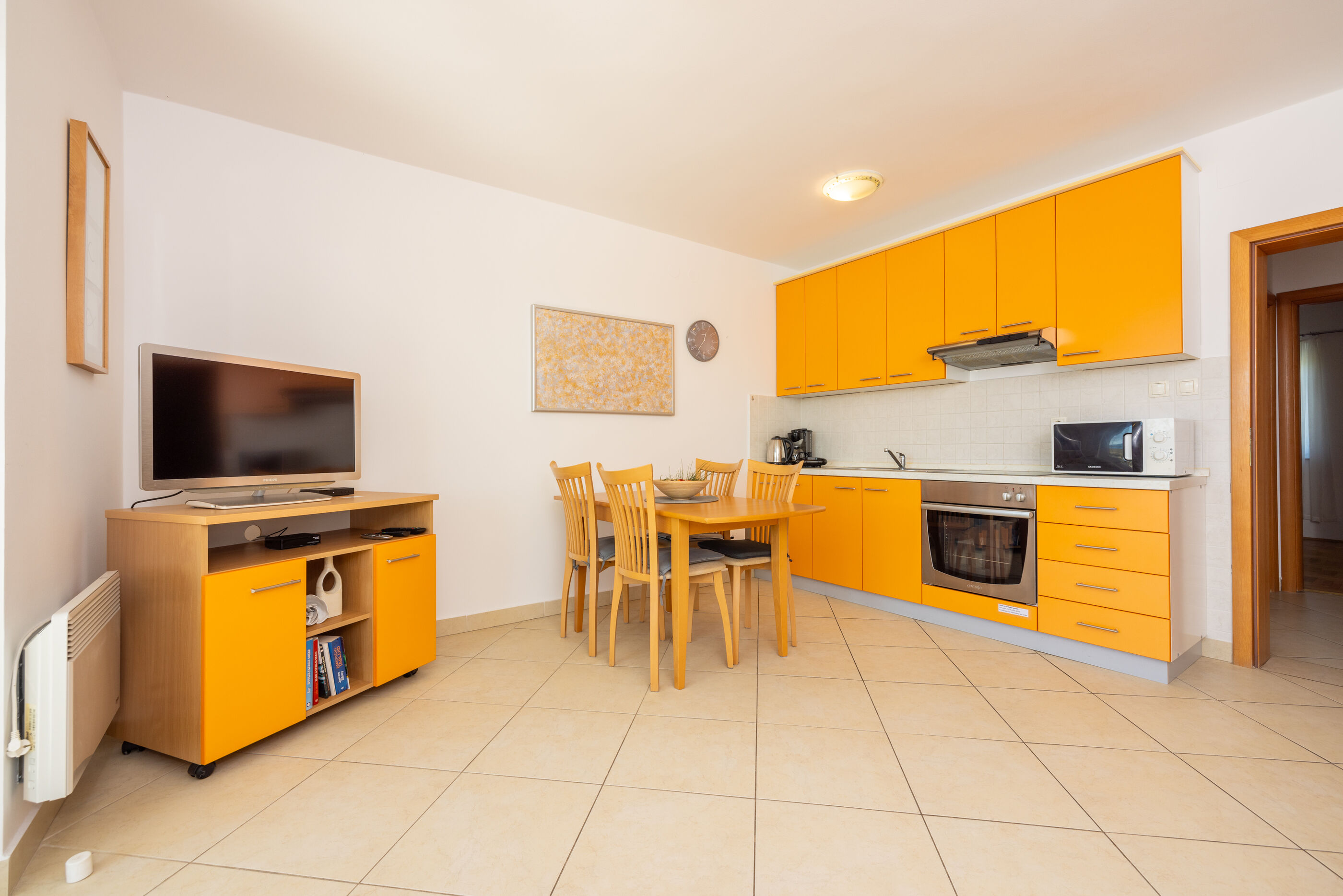 Apartments Petak 85231-A1