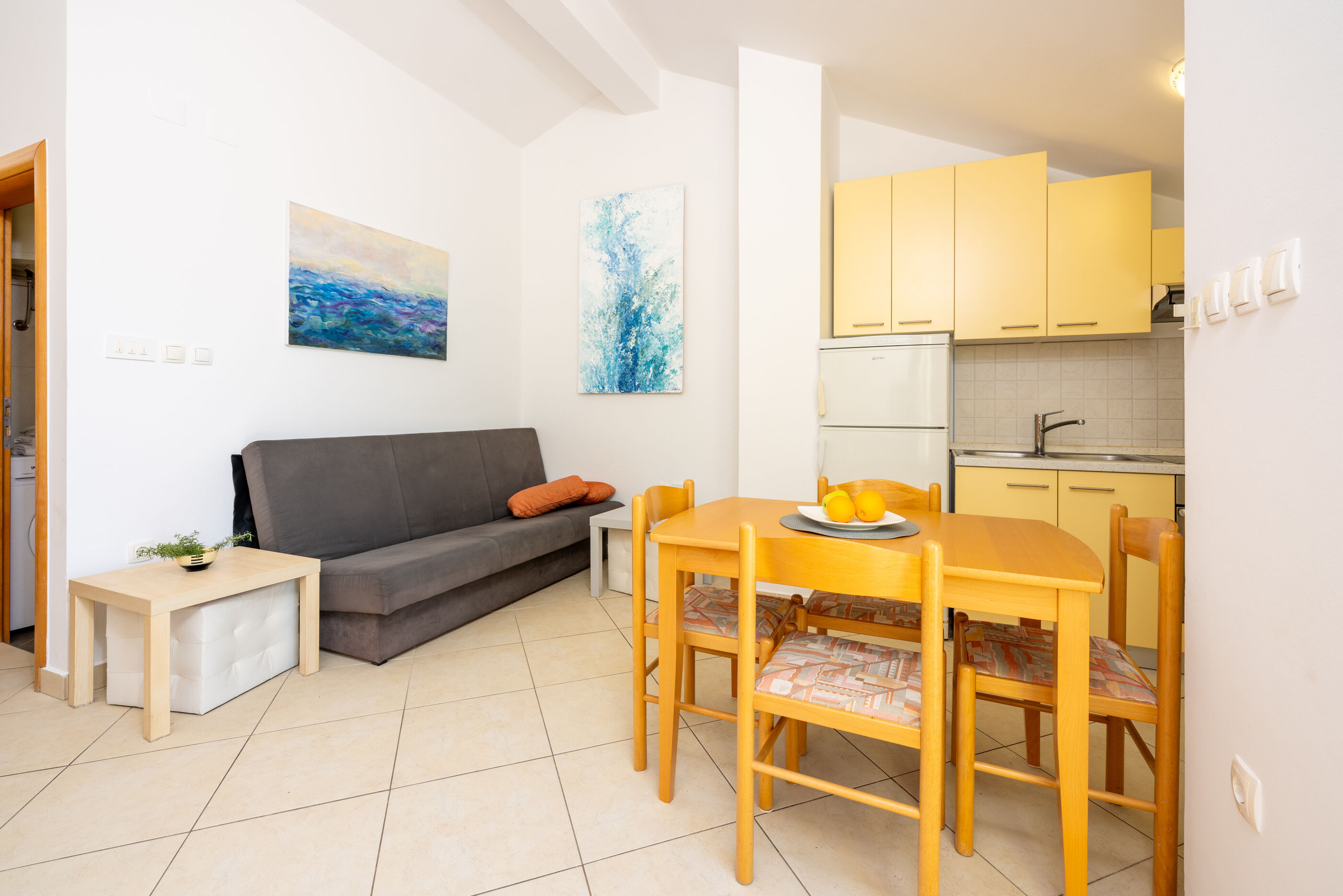 Apartments Petak 85231-A2