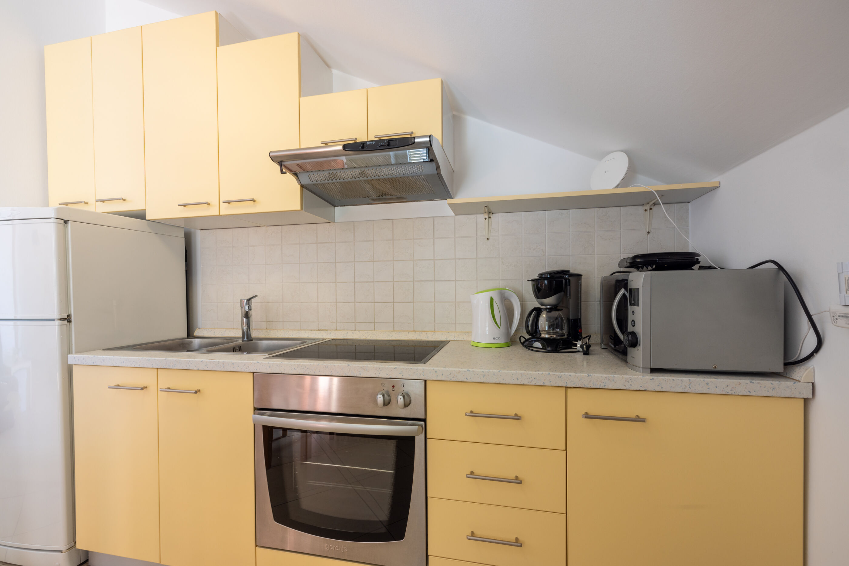 Apartments Petak 85231-A2