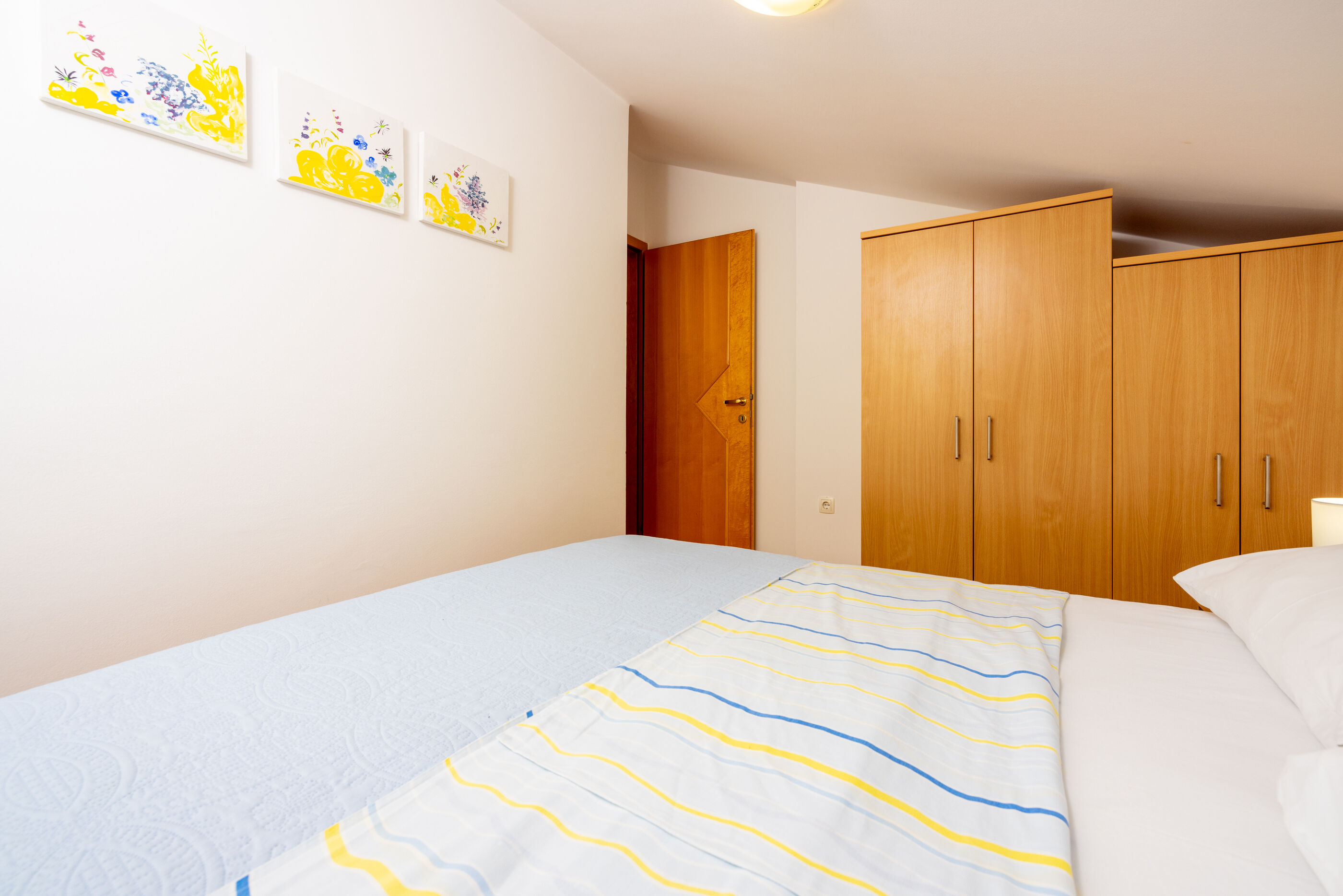 Apartments Petak 85231-A2