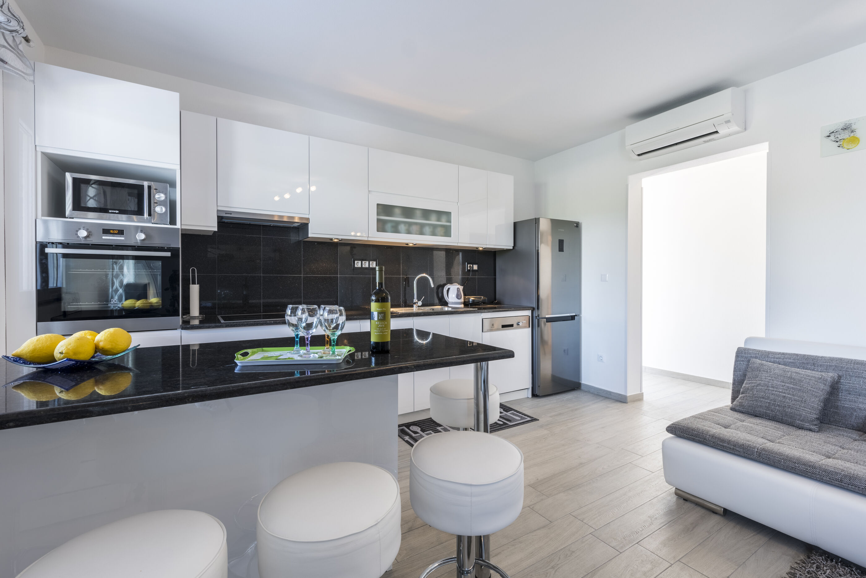 House Villa Beleca V4201-K1