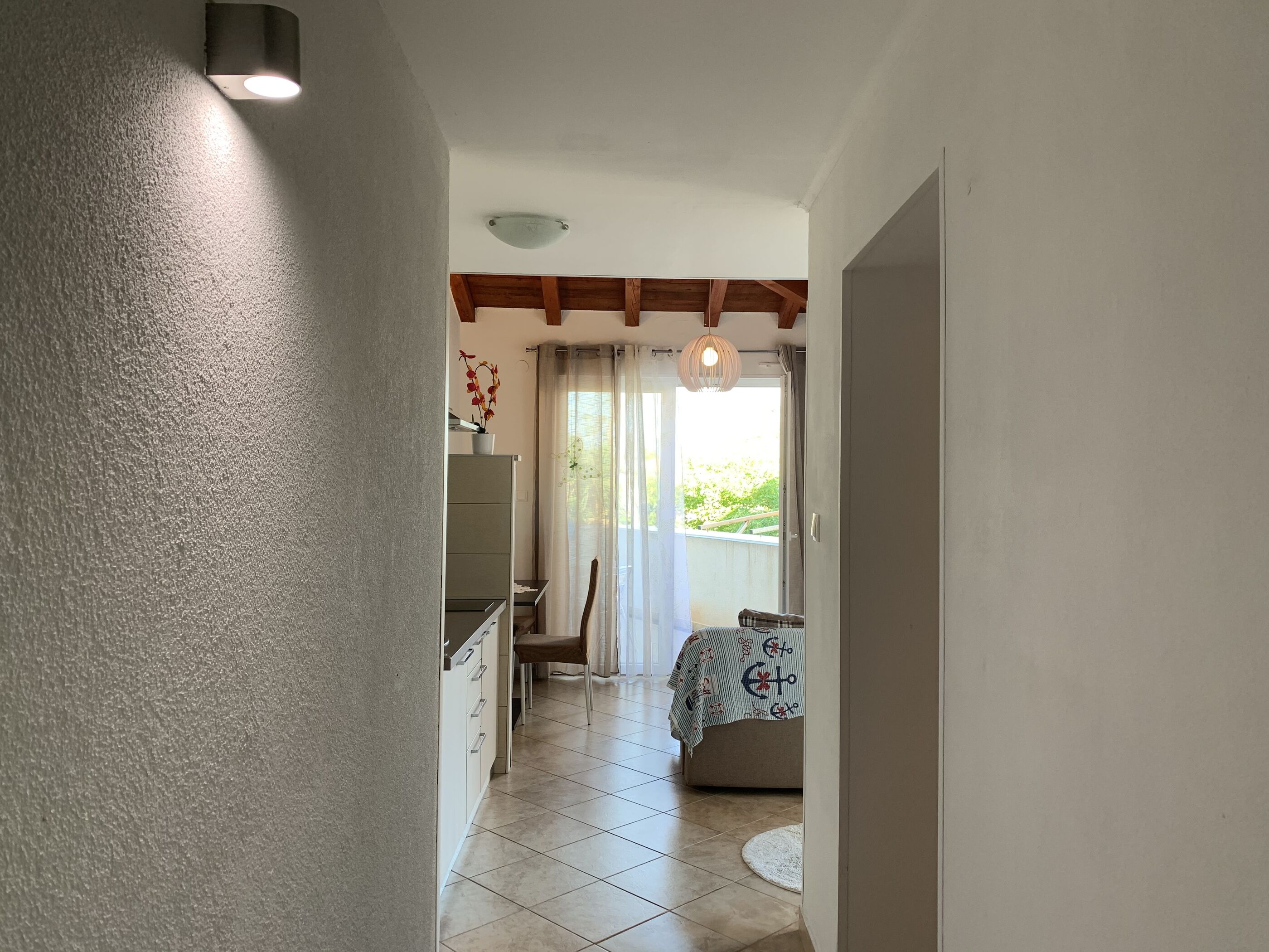 Apartments Dražen 69611-A1