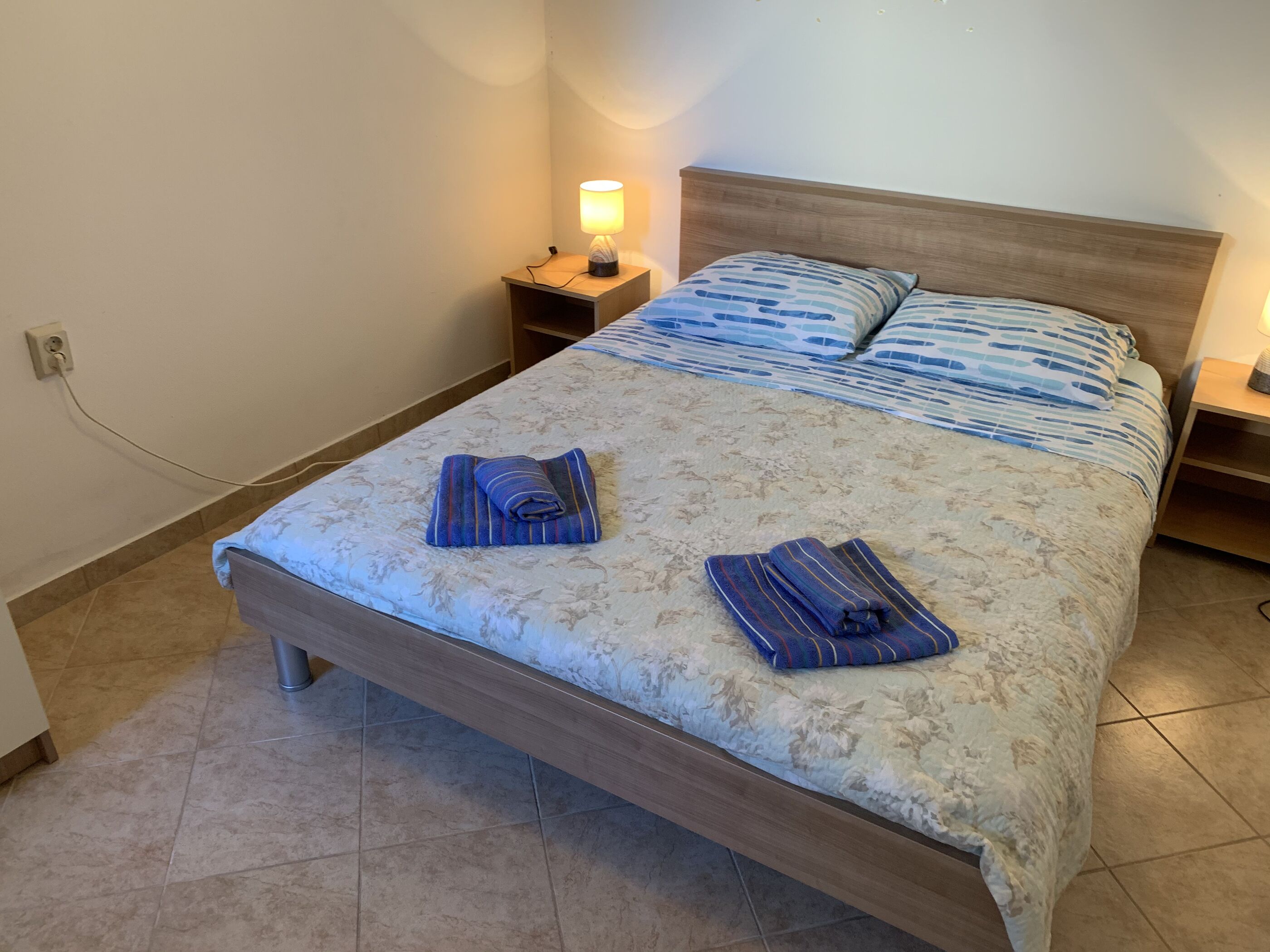 Apartments Dražen 69611-A1