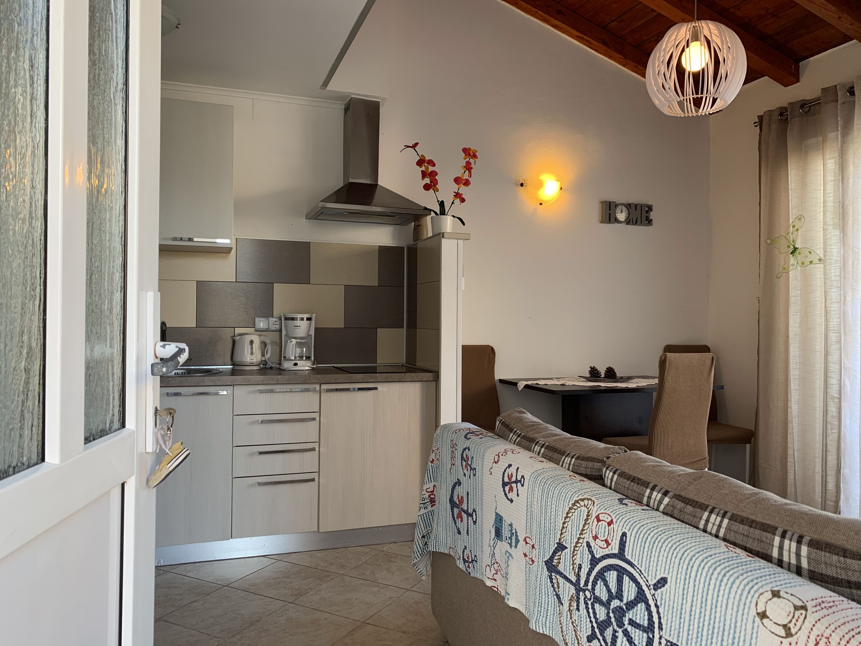 Apartments Dražen 69611-A1