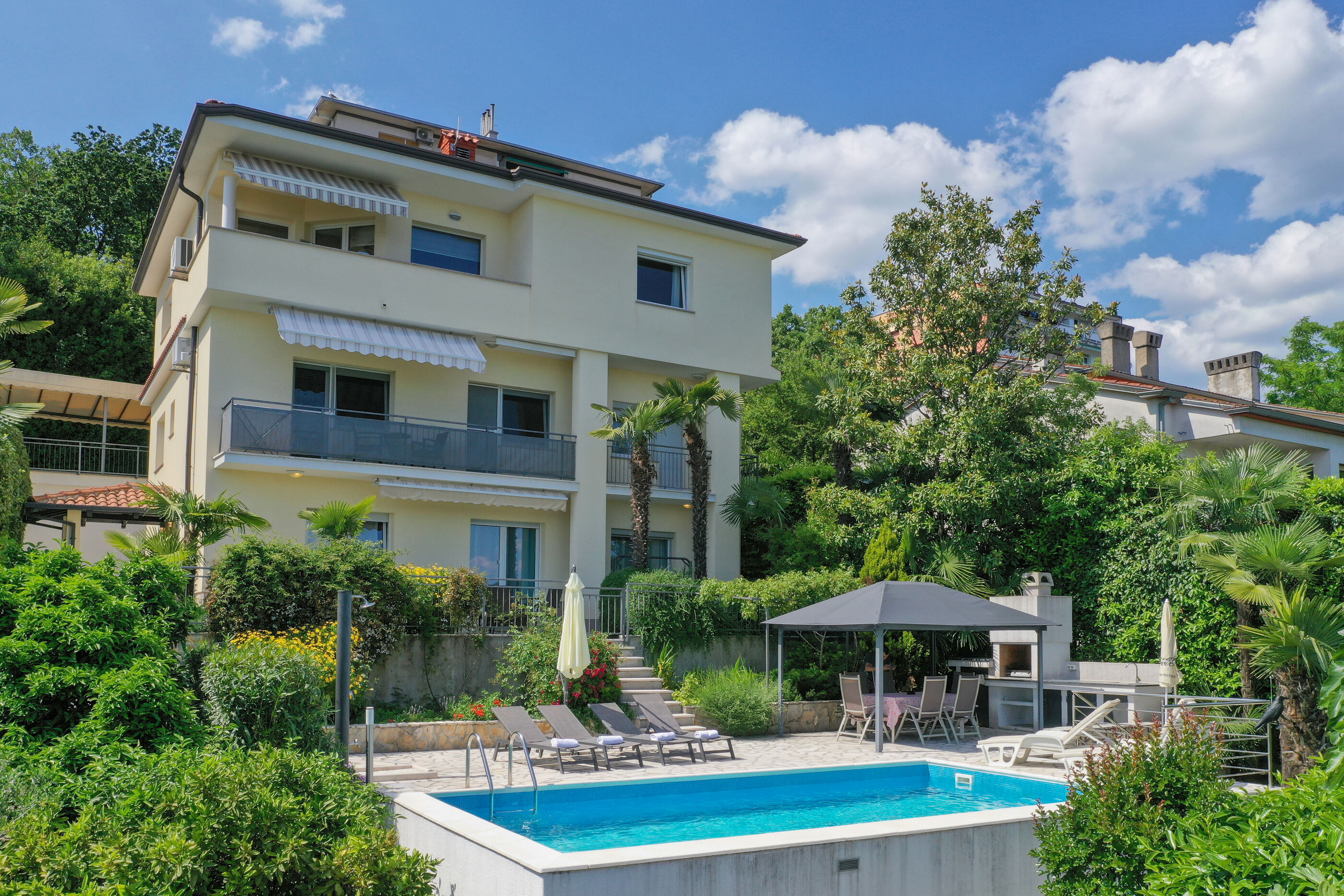 Apartmaji Grozić A2 A1