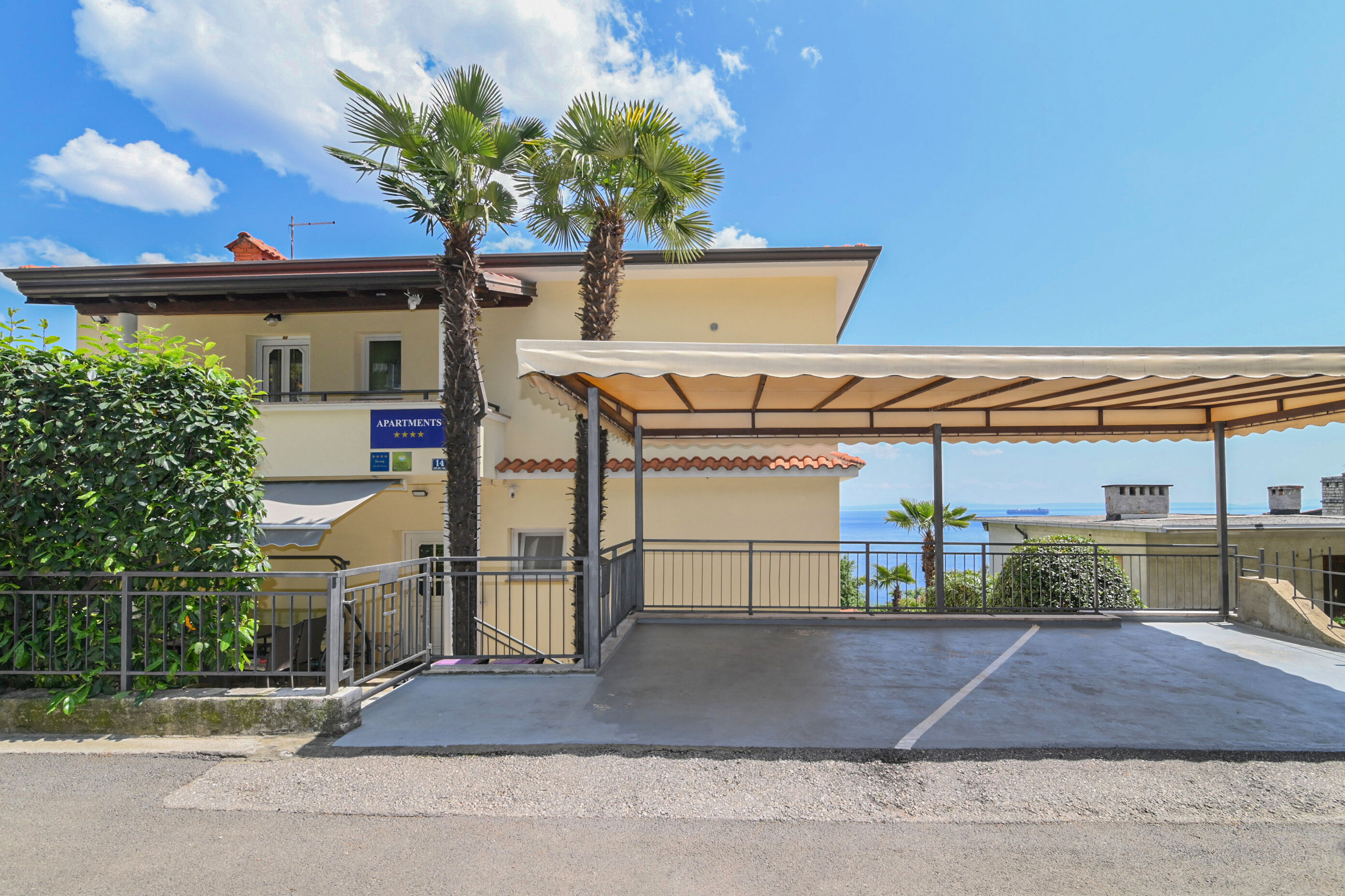 Photo of Apartments Grozić A2