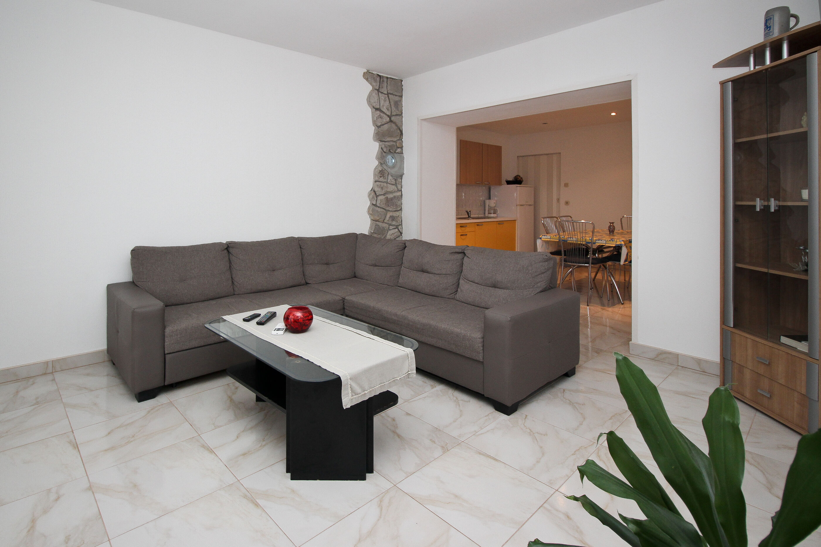 Apartments Dražen 69611-A2