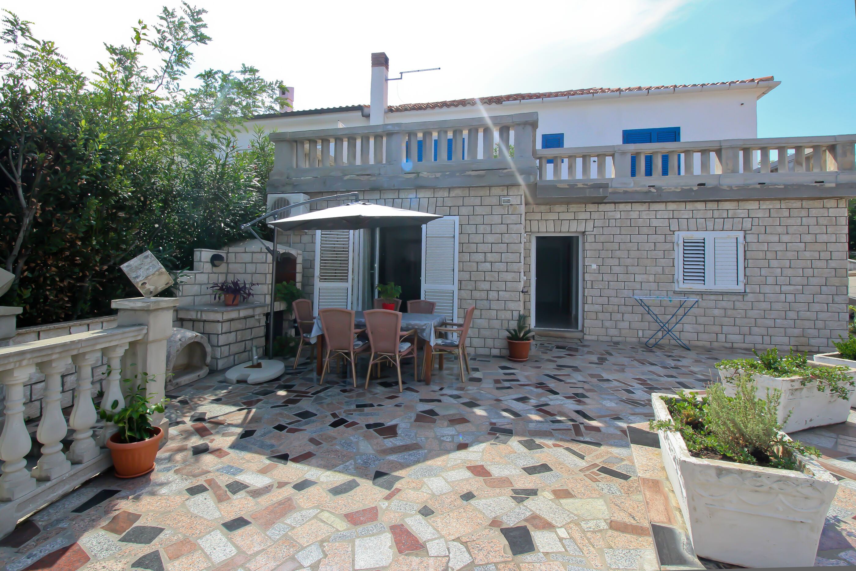 Apartments Dražen 69611-A2