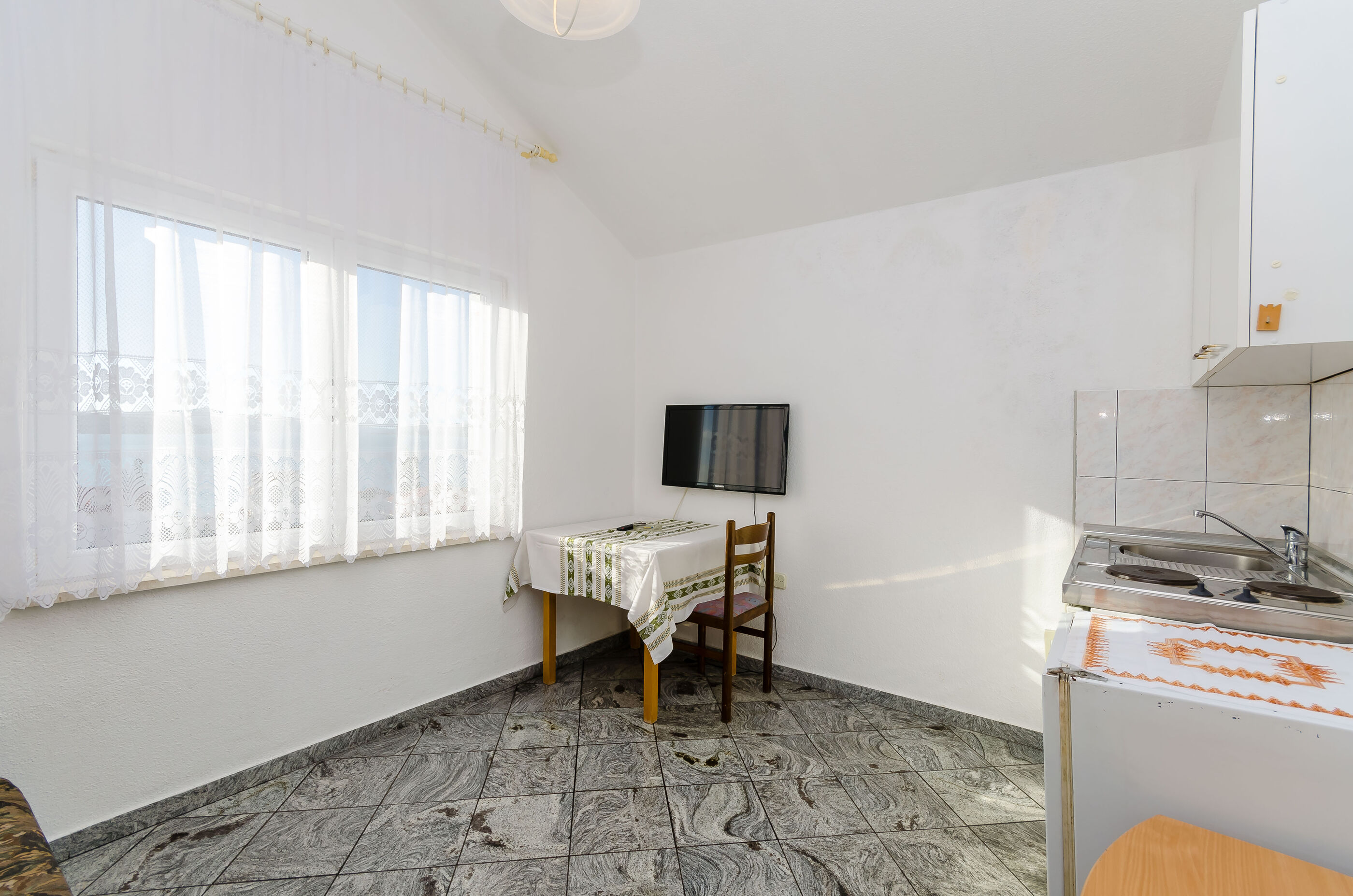 Apartments Jadran 97771-A7
