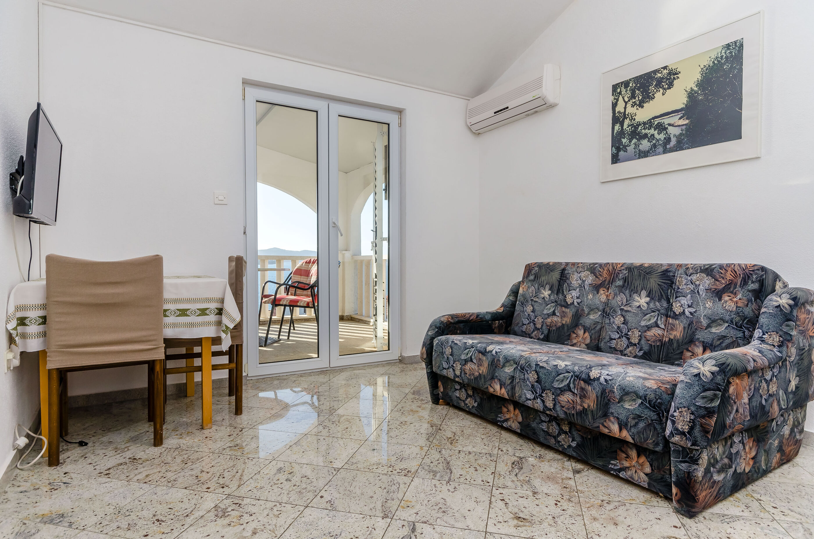 Apartments Jadran 97771-A8