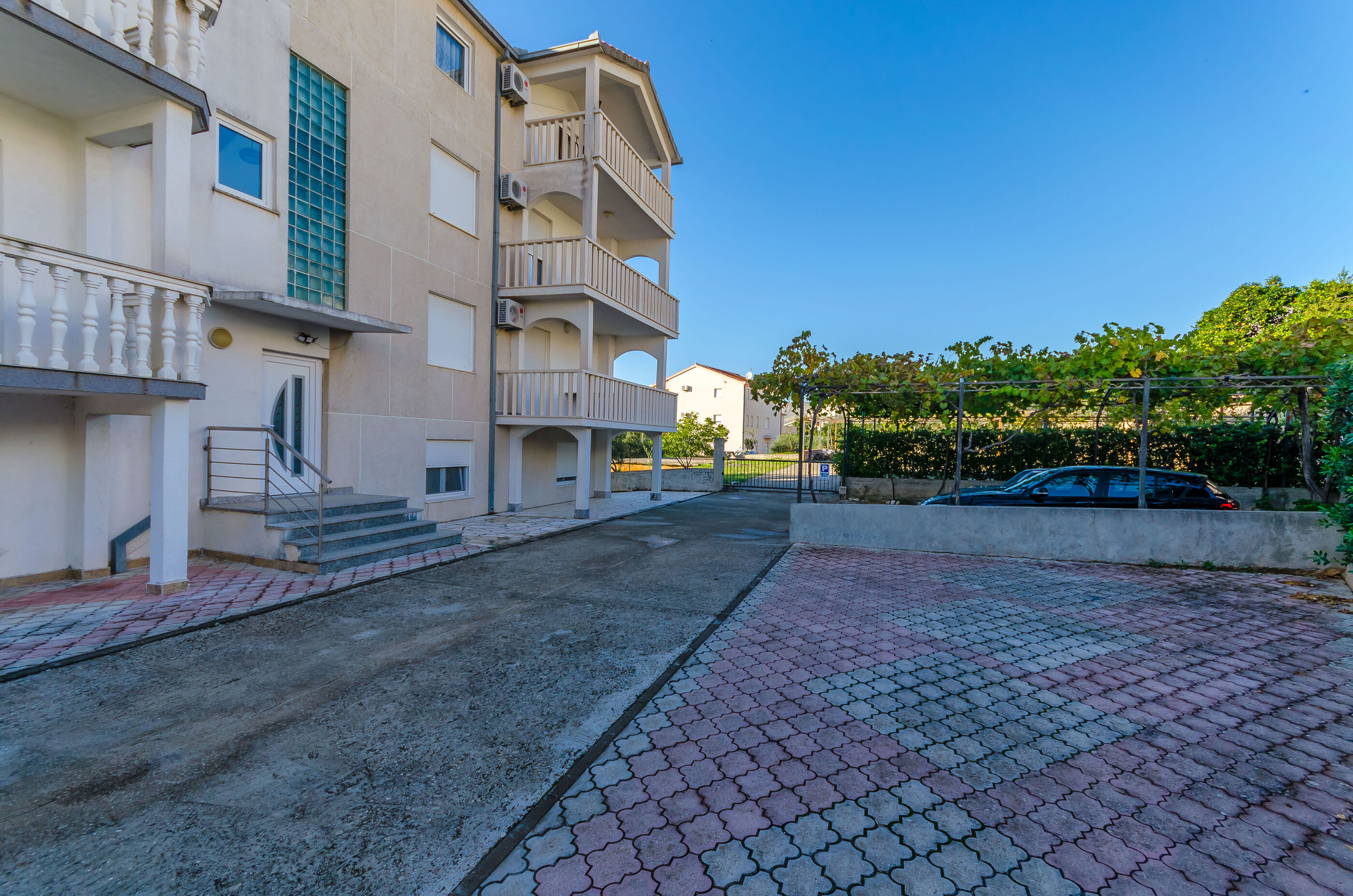 Apartments Jadran 97771-A7